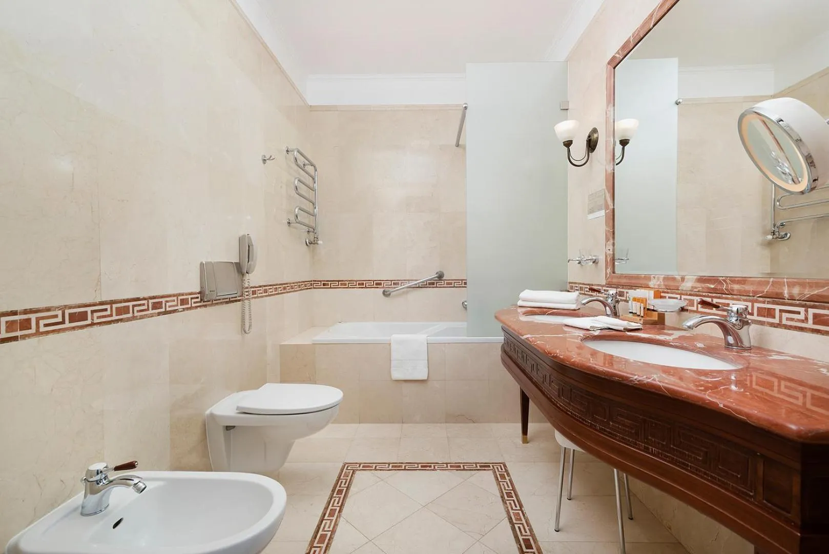 Bathroom in IBB Hotel Grand Hotel Lublin