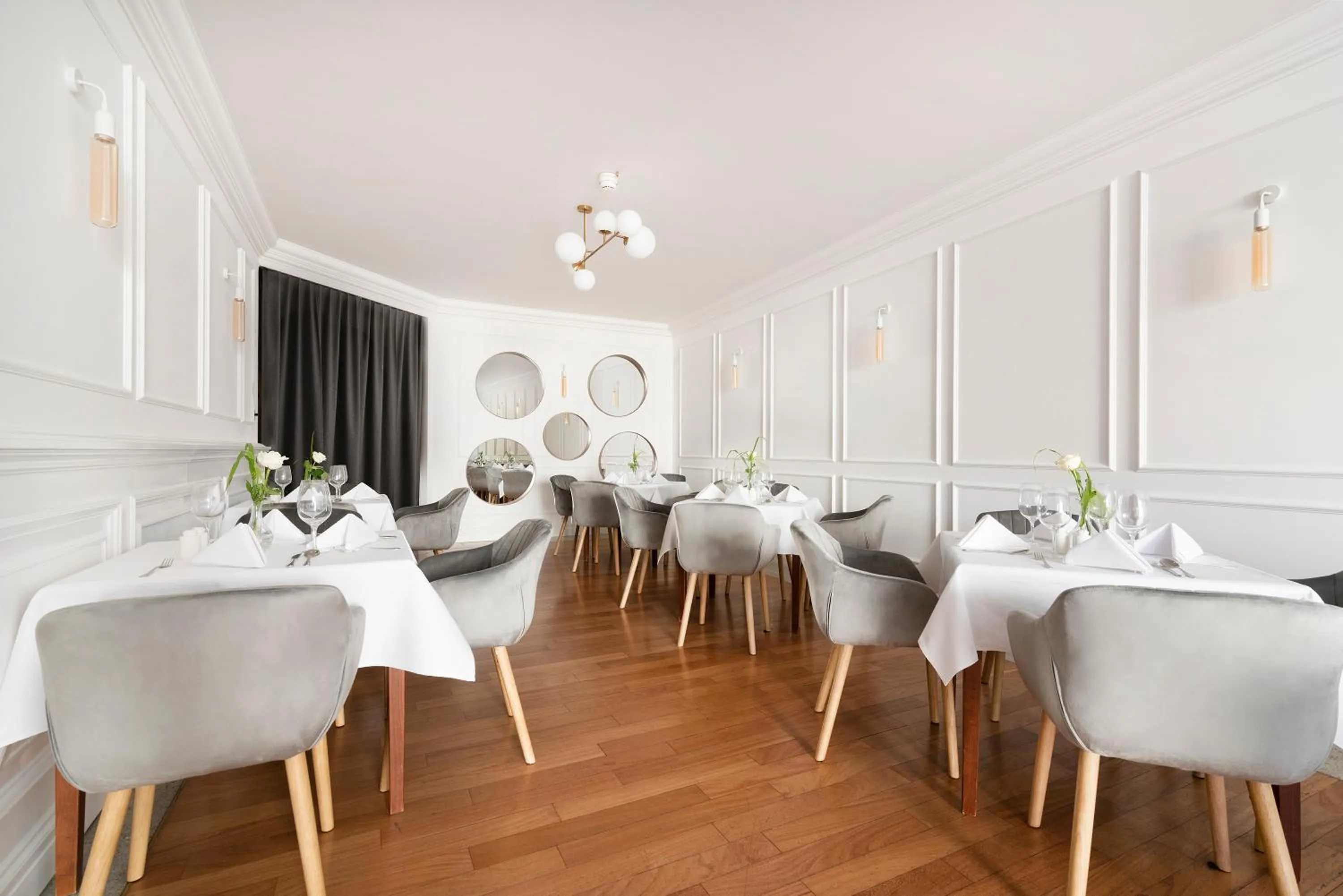 Restaurant/places to eat in IBB Hotel Grand Hotel Lublin