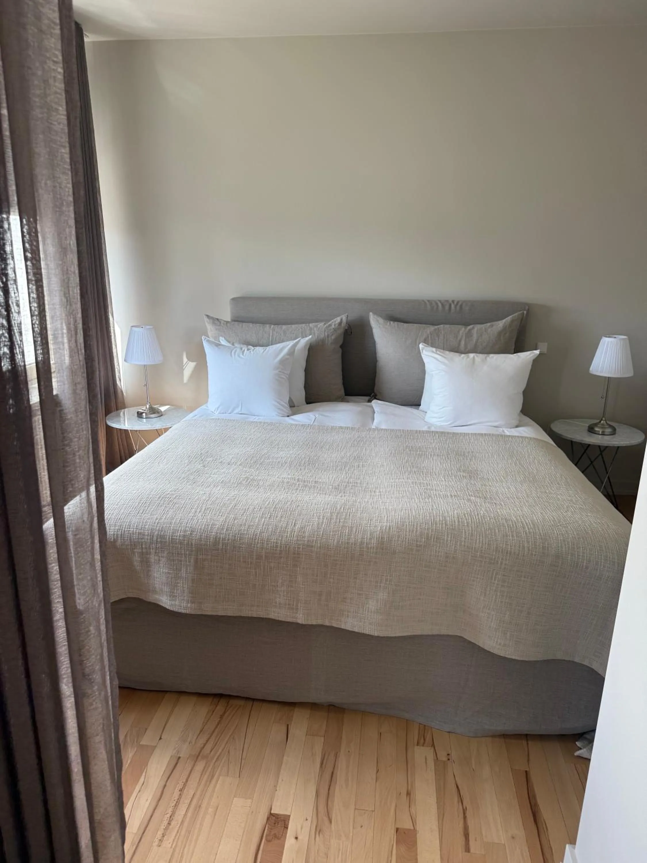 Bedroom, Bed in Hotel Maritime