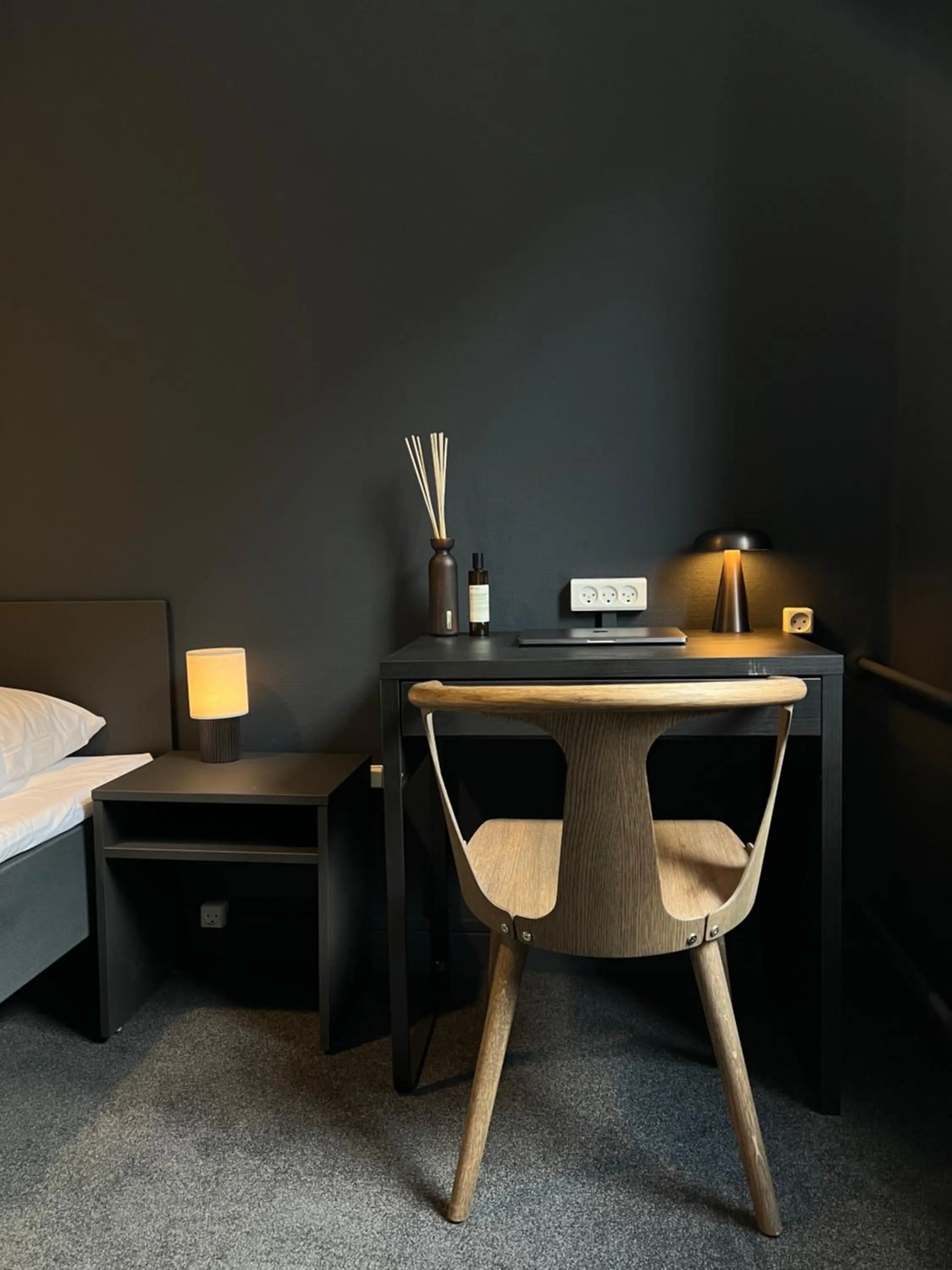 hair dresser in Hotel Maritime