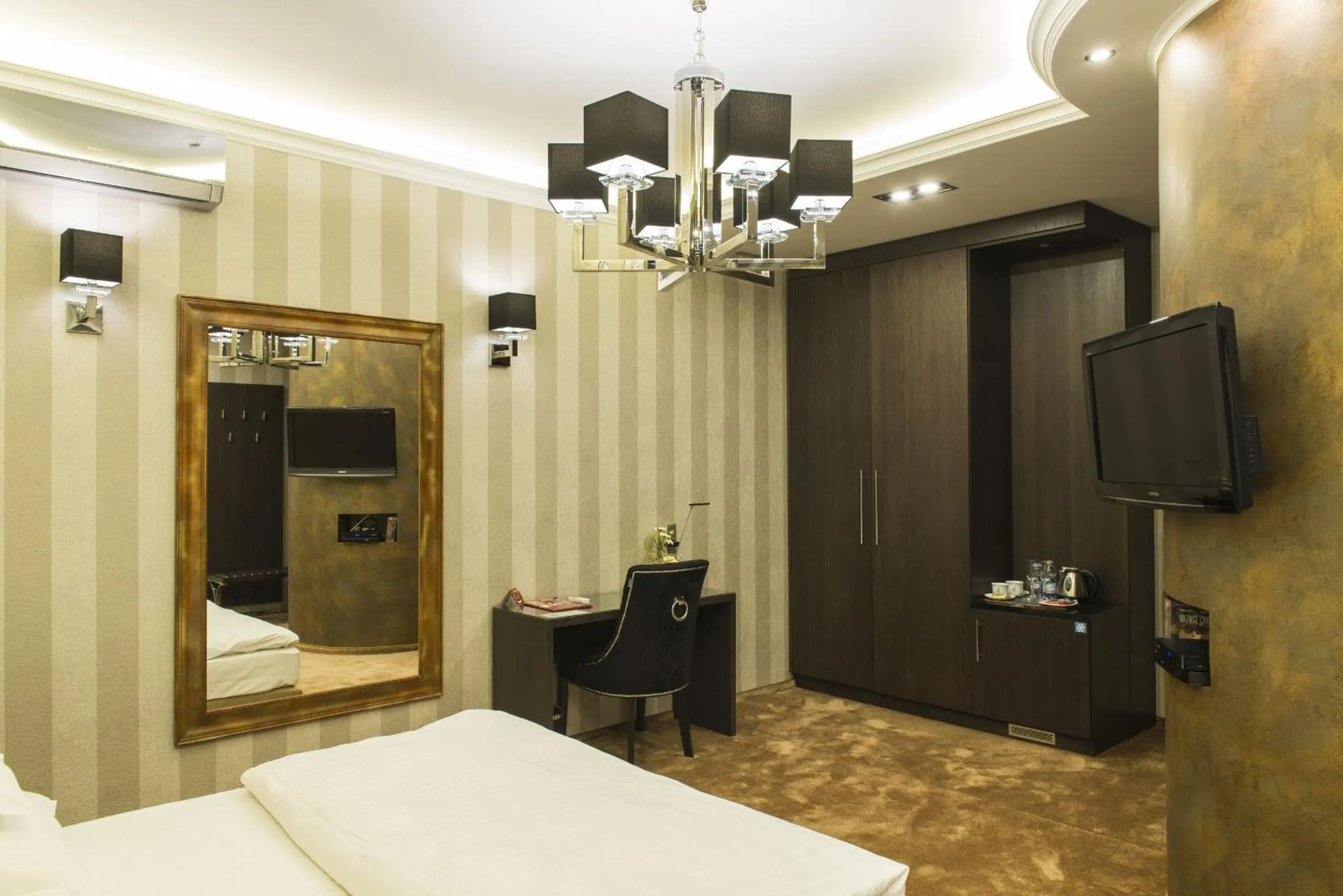 Photo of the whole room, Bed in Hotel Europa