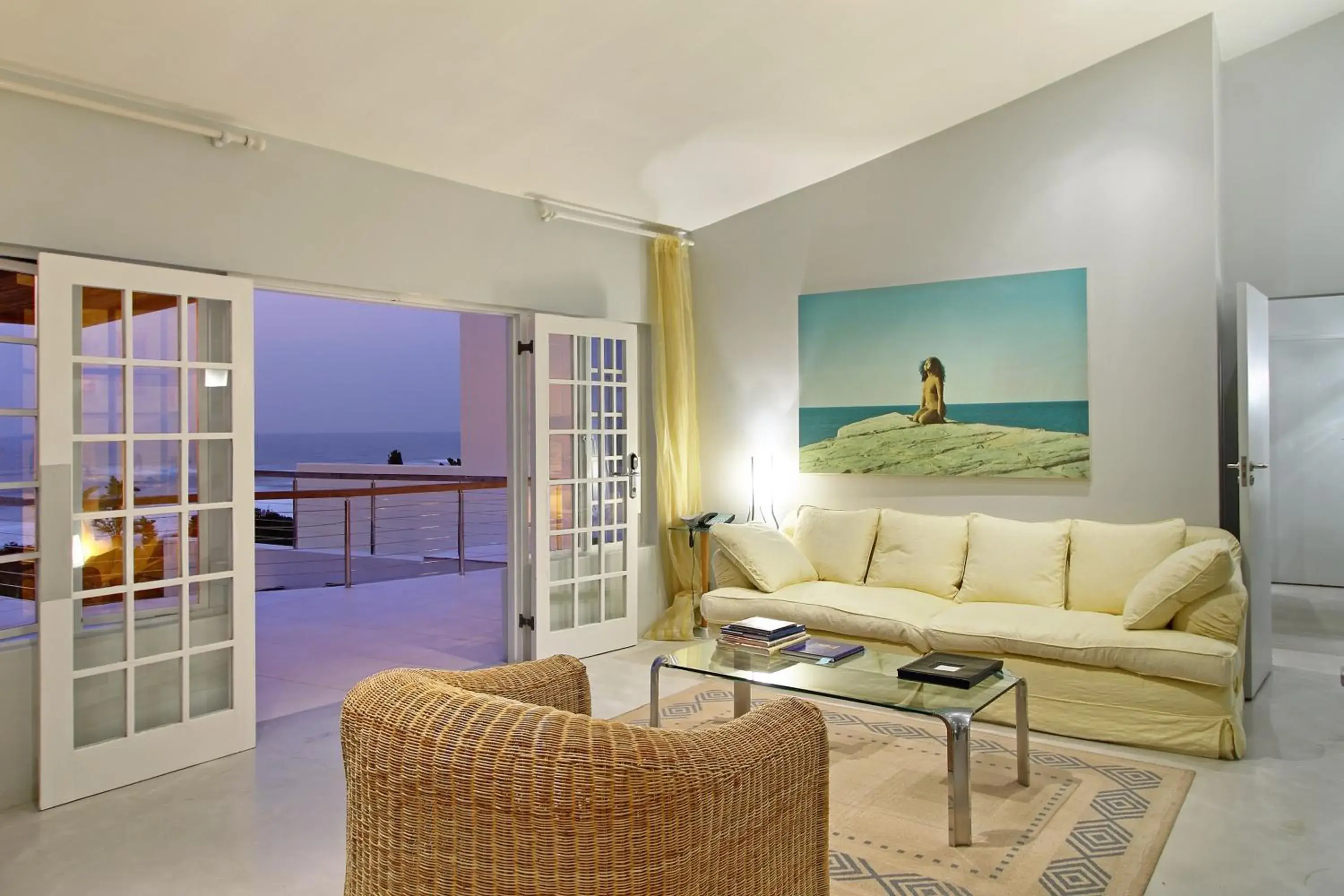 Living room in Days At Sea Beach Lodge Living room in Days At Sea Beach Lodge