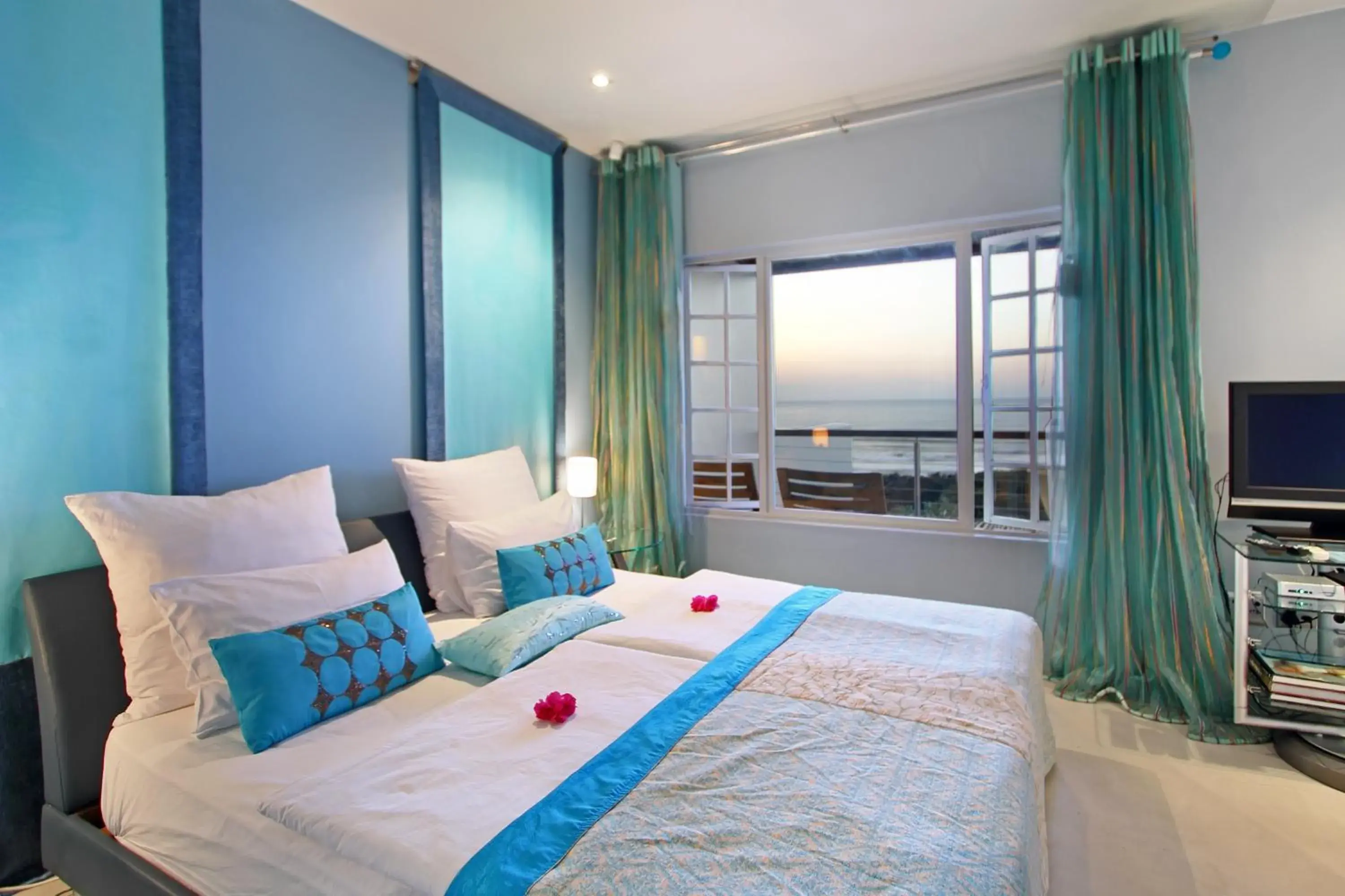 Bed in Days At Sea Beach Lodge Bed in Days At Sea Beach Lodge