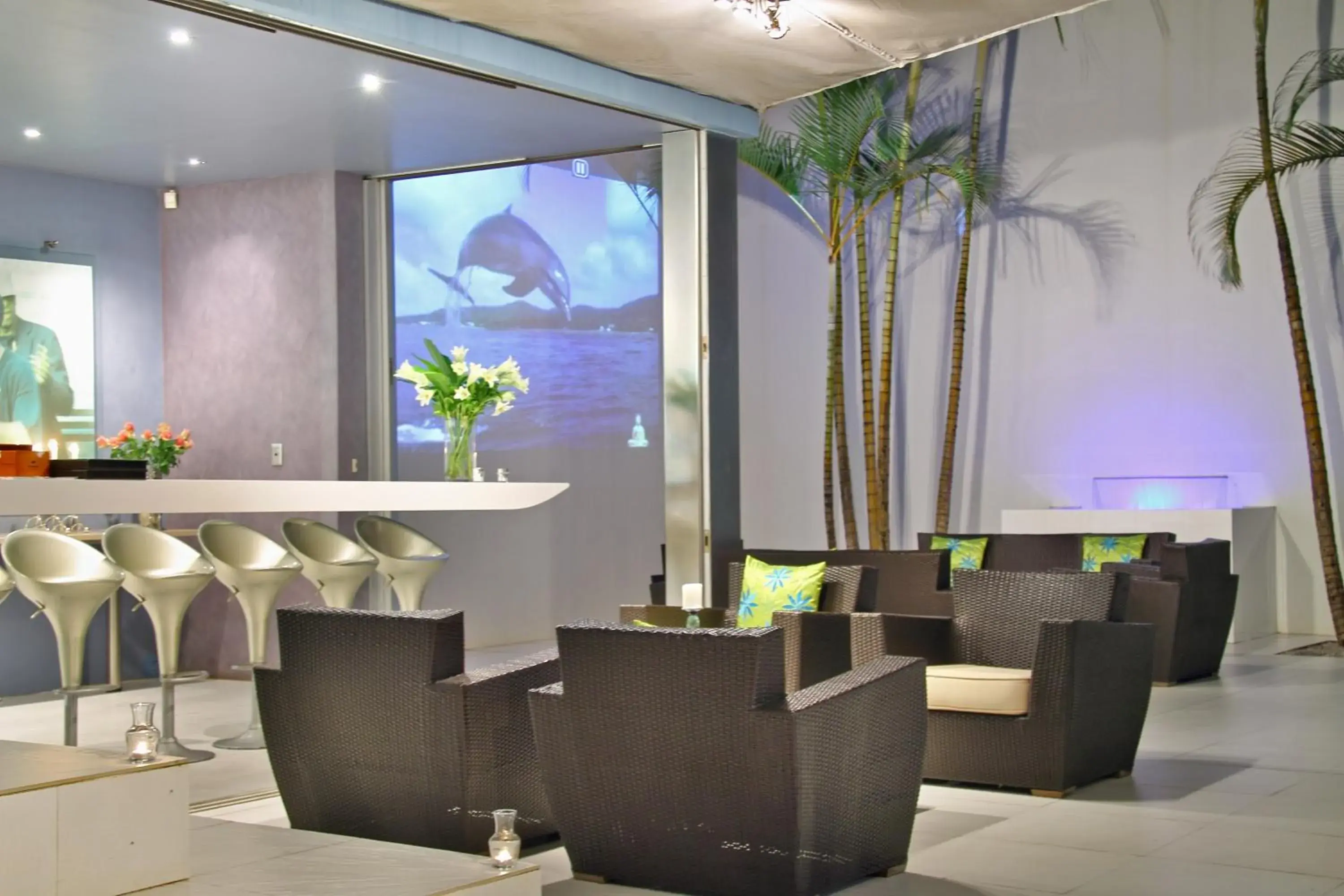 Lounge or bar in Days At Sea Beach Lodge Lounge or bar in Days At Sea Beach Lodge