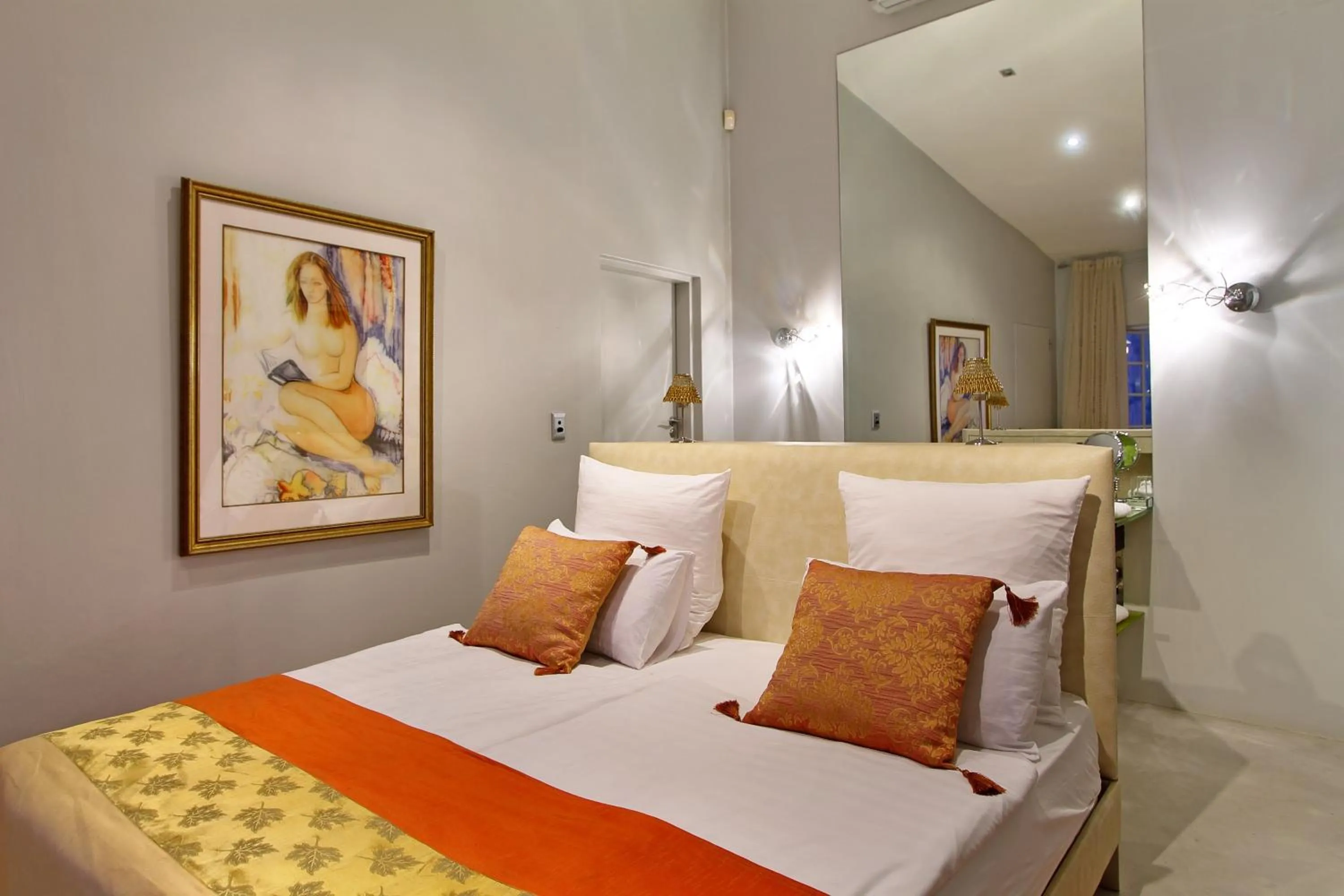 Bedroom, Bed in Days At Sea Beach Lodge