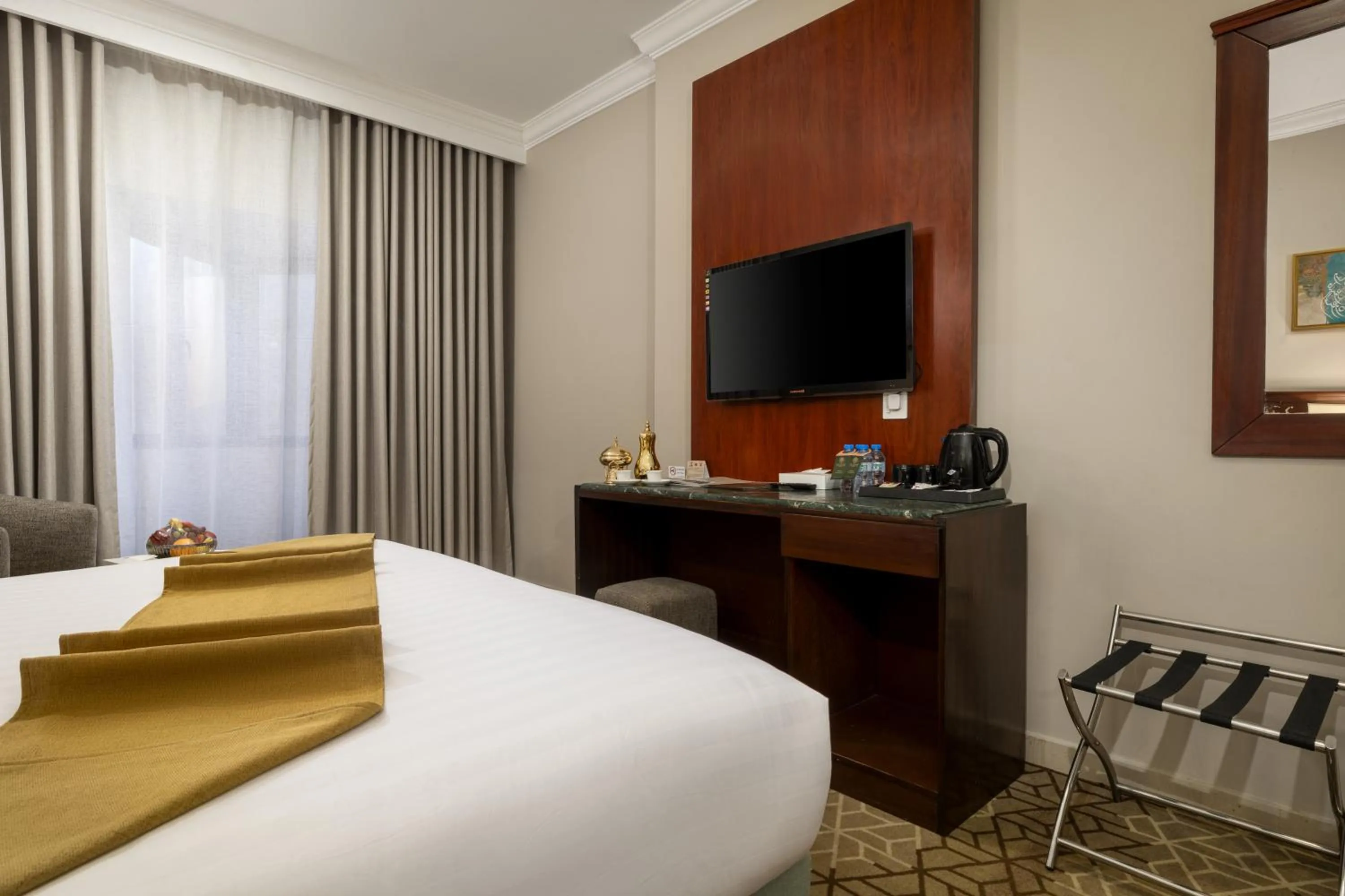 Photo of the whole room, Bed in Emaar Al Manar