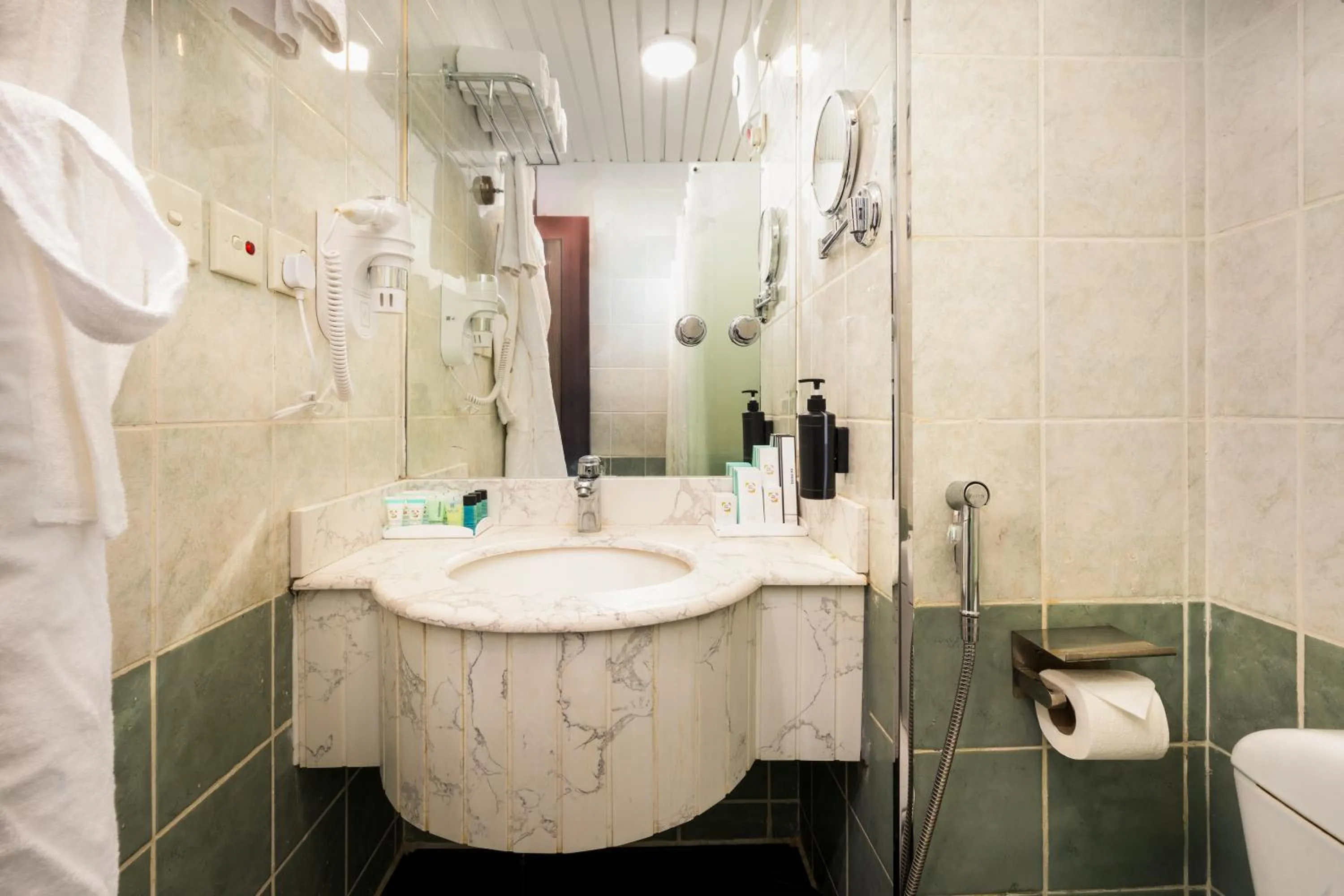 Bathroom in Emaar Al Manar