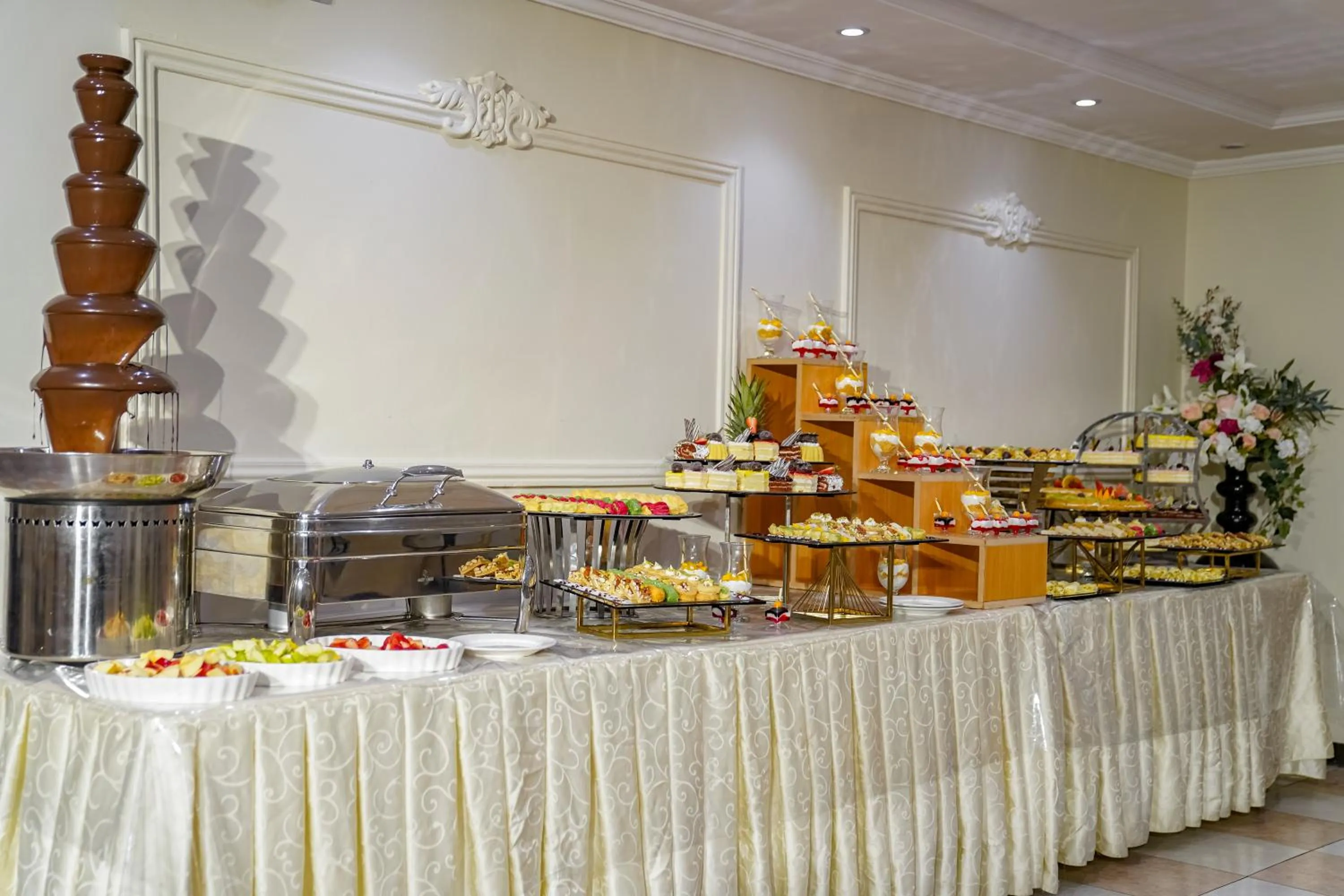 Food and drinks in Emaar Al Manar