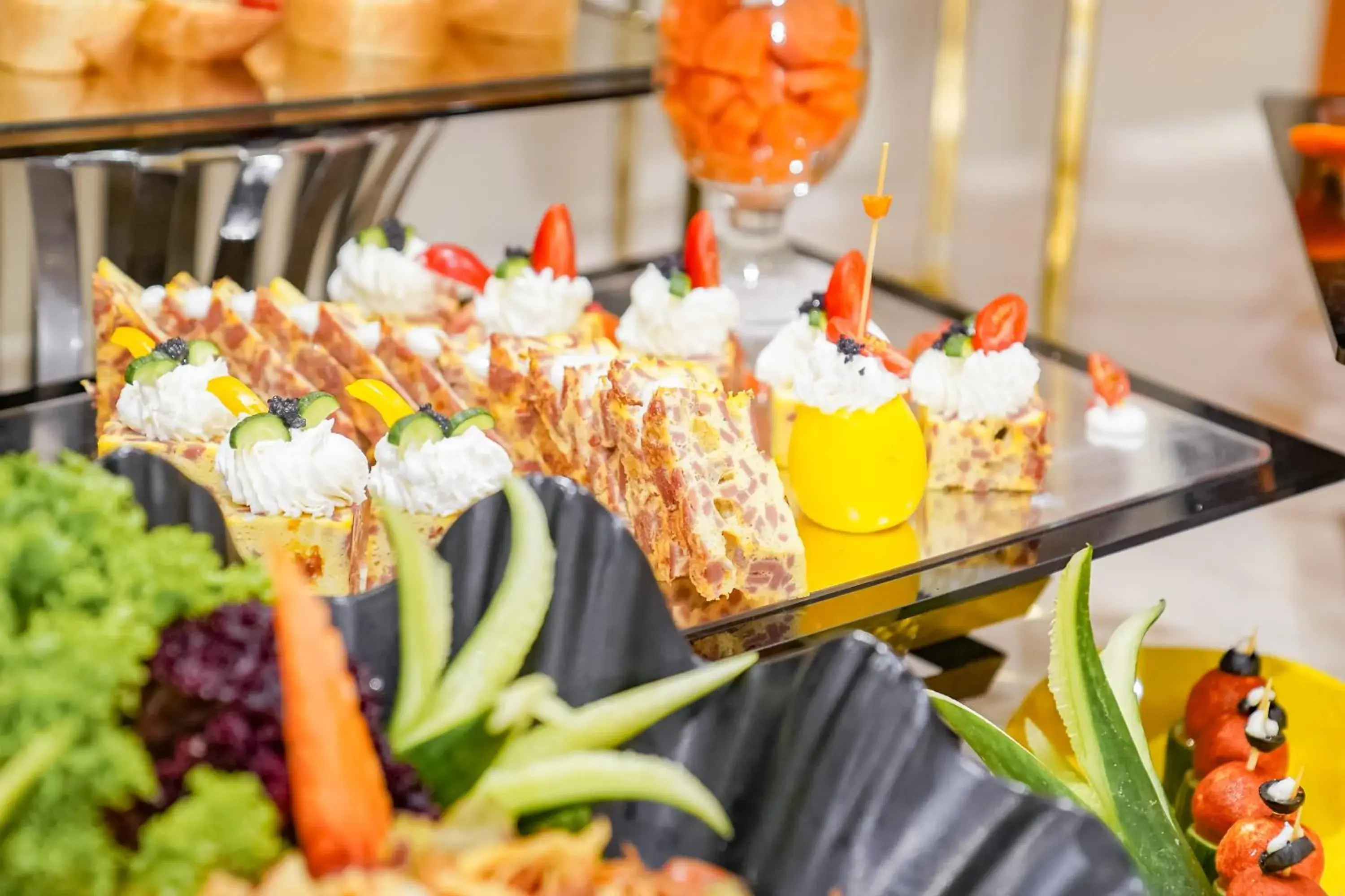 Food and drinks in Emaar Al Manar Food and drinks in Emaar Al Manar