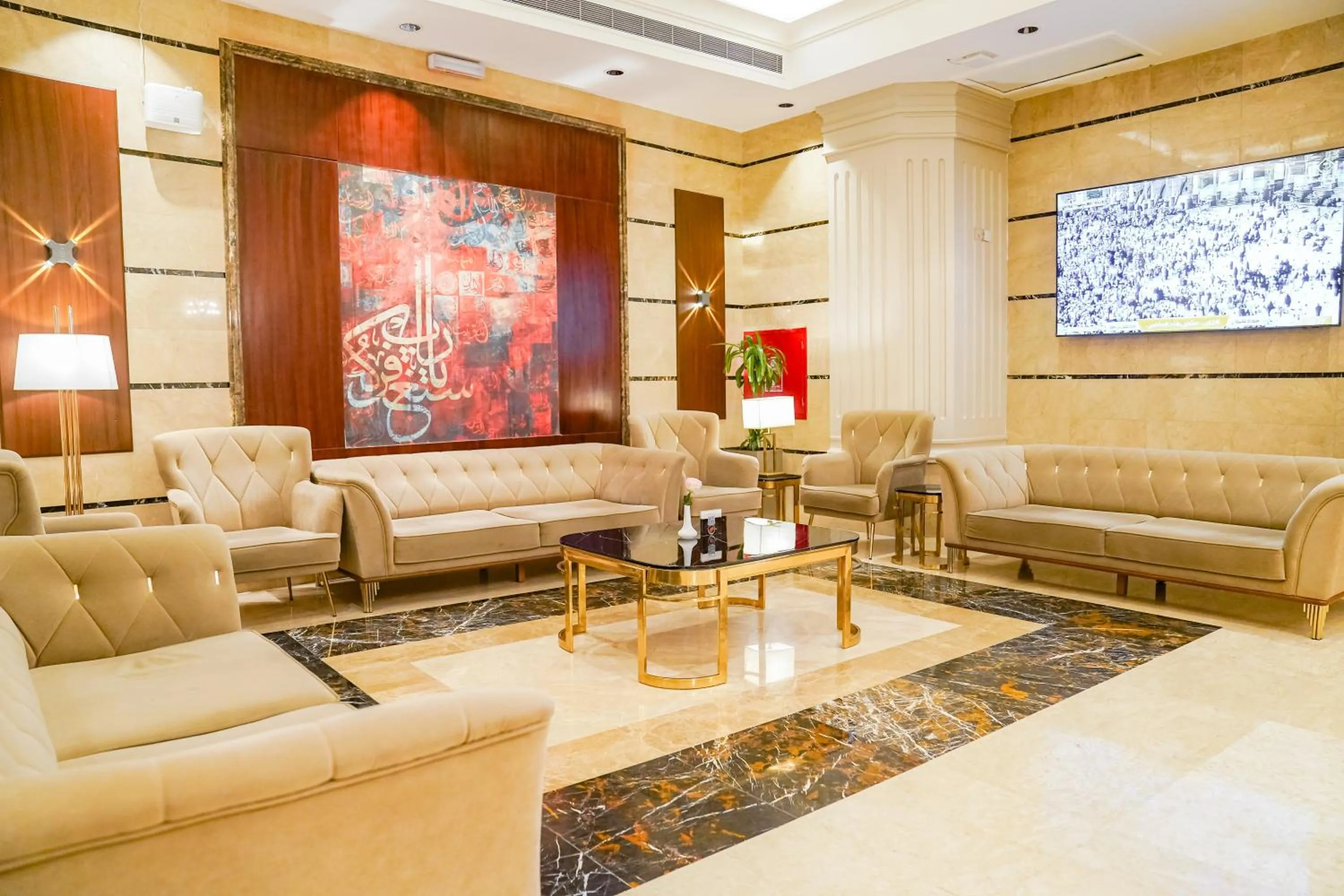 TV and multimedia in Emaar Al Manar