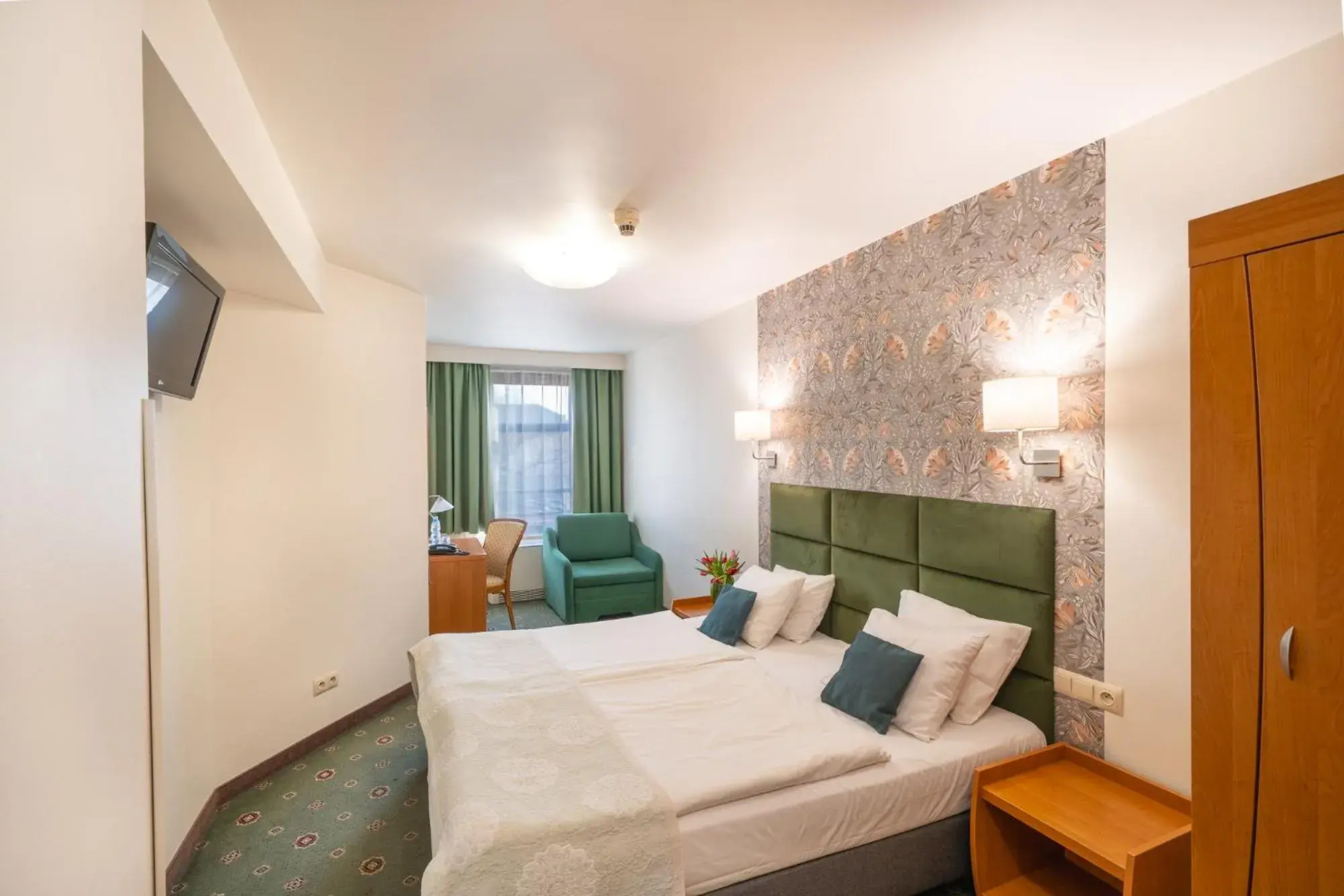 Bed in Hotel Secesja Bed in Hotel Secesja