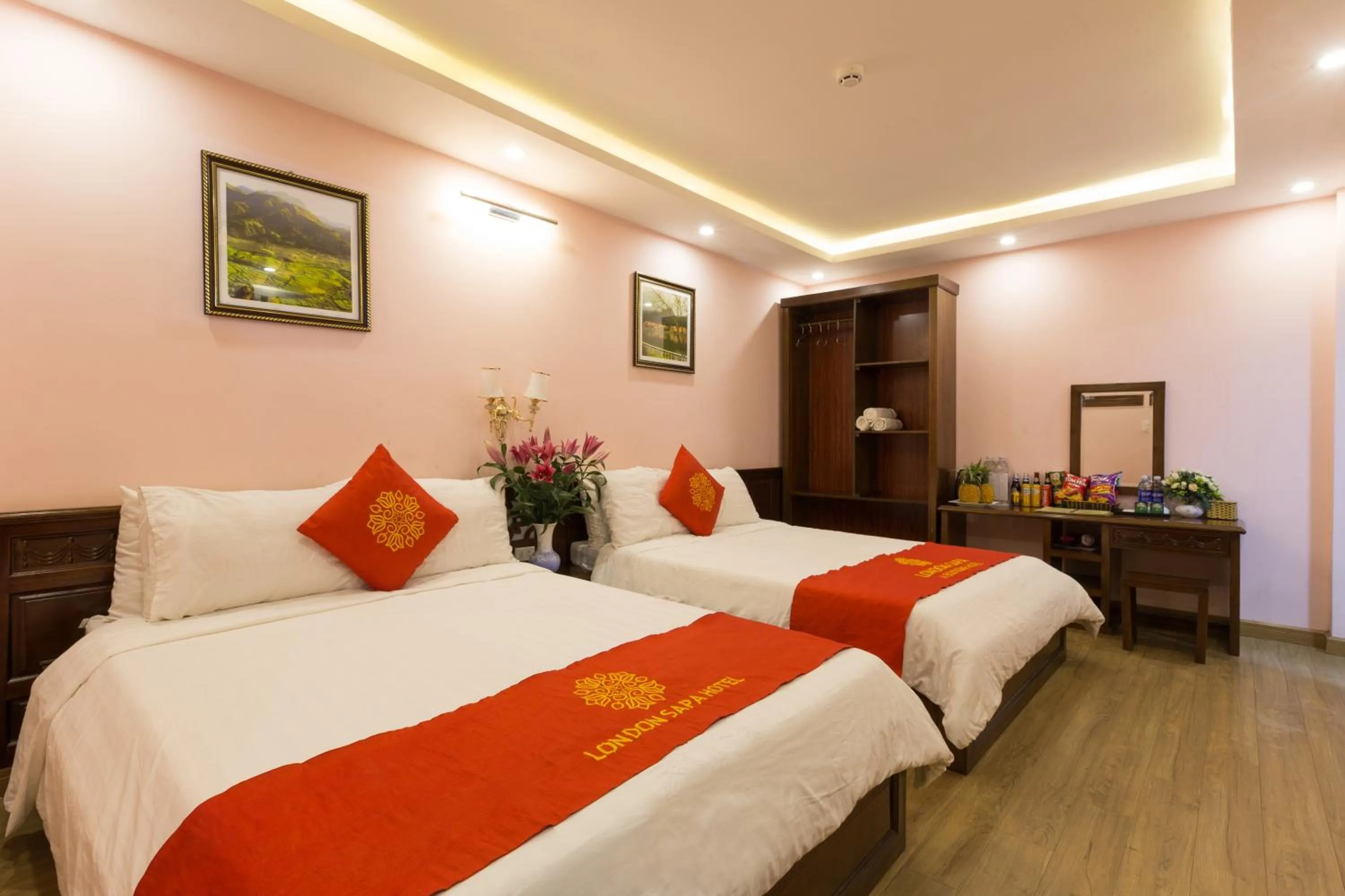 Bedroom, Bed in London Sa Pa Hotel