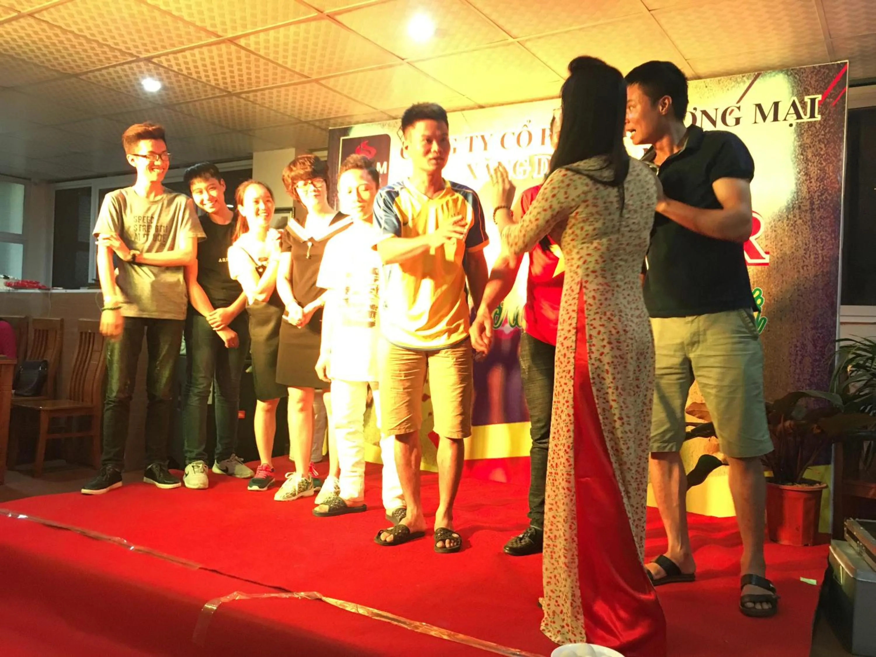 Restaurant/places to eat in London Sa Pa Hotel