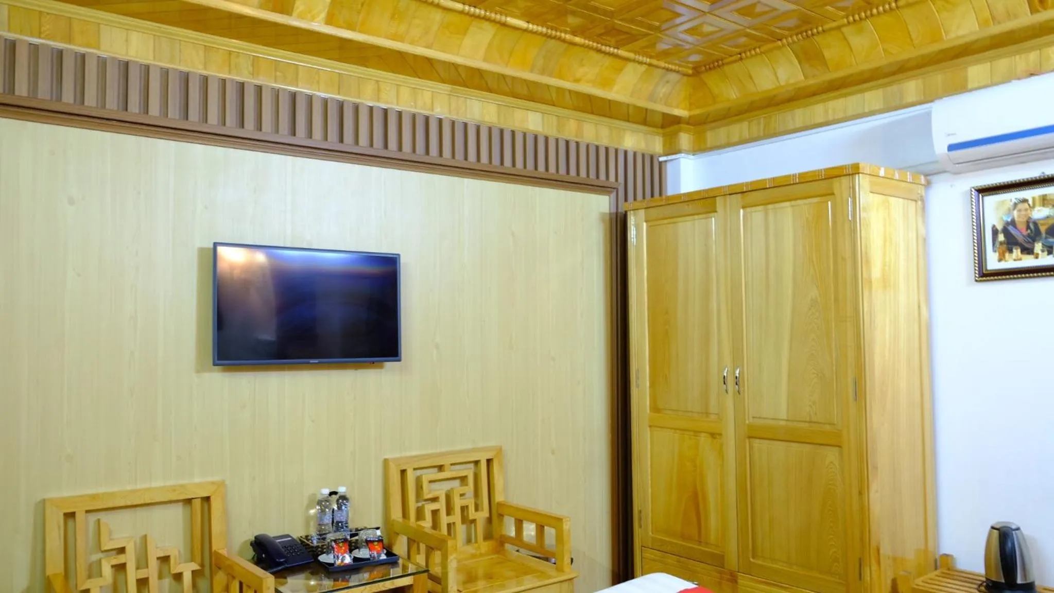 Bedroom in London Sa Pa Hotel