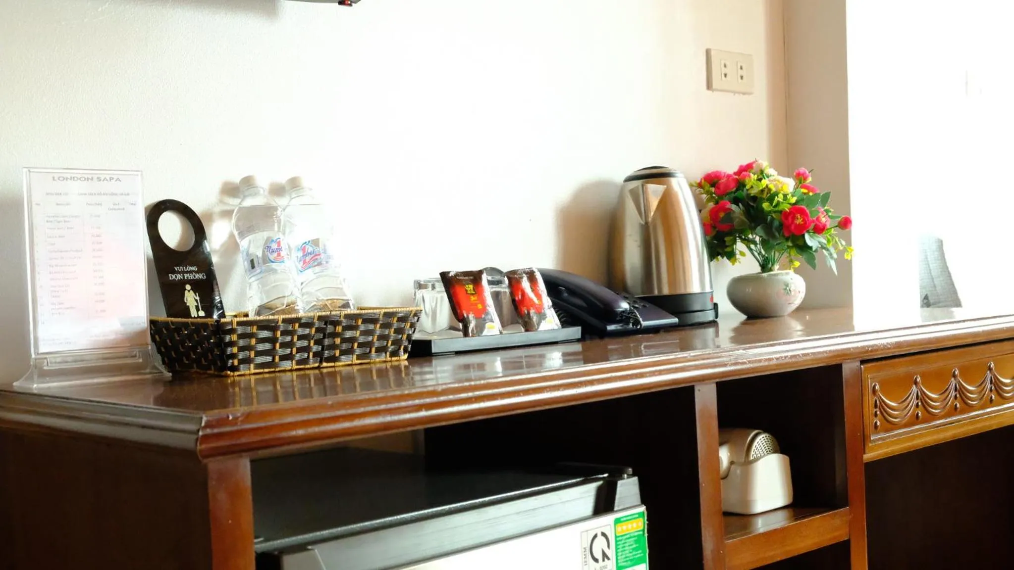 Coffee/tea facilities in London Sa Pa Hotel