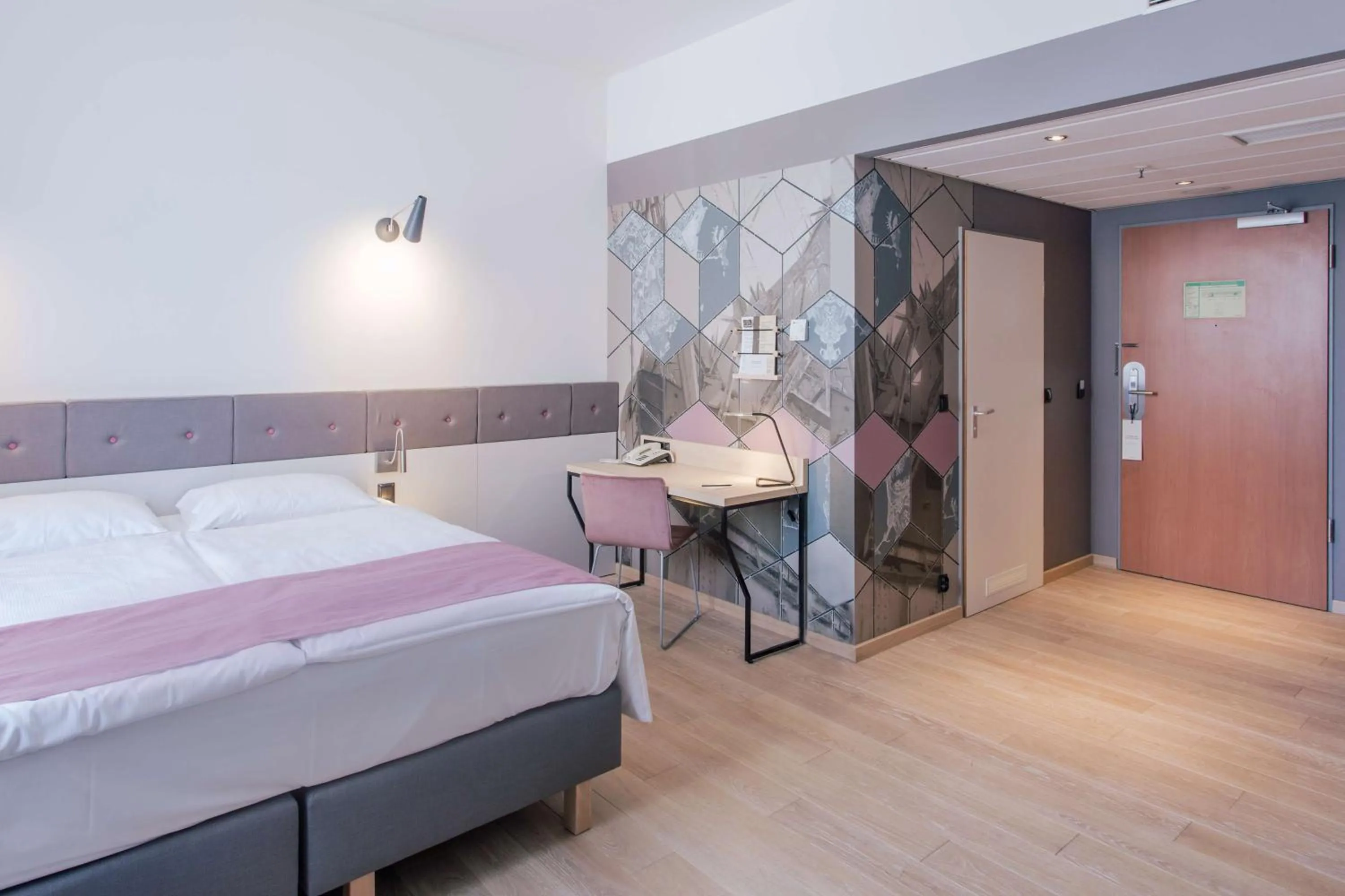 Bedroom, Bed in Scandic Gdańsk