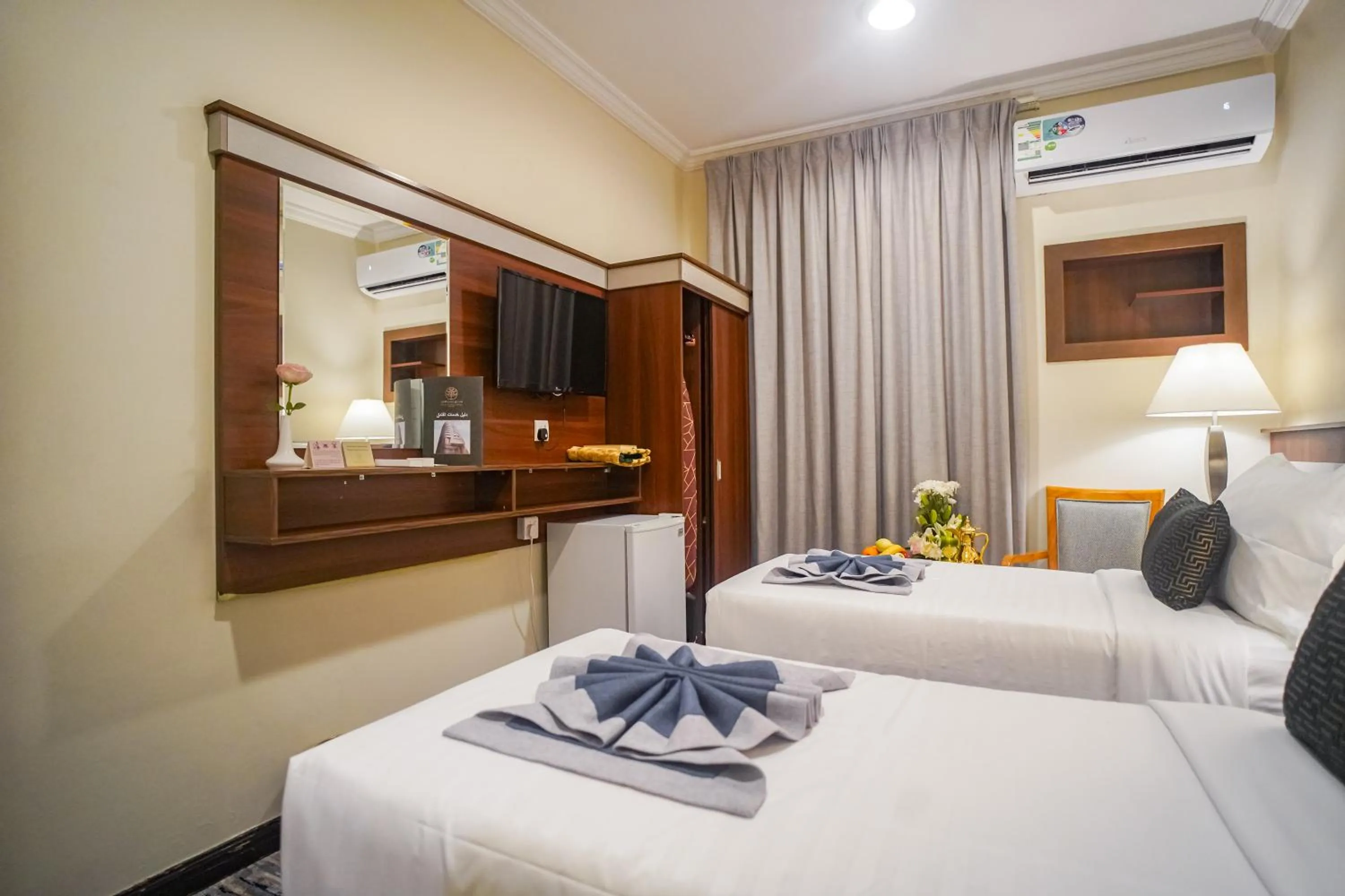 TV and multimedia, Bed in Emaar Al Khalil