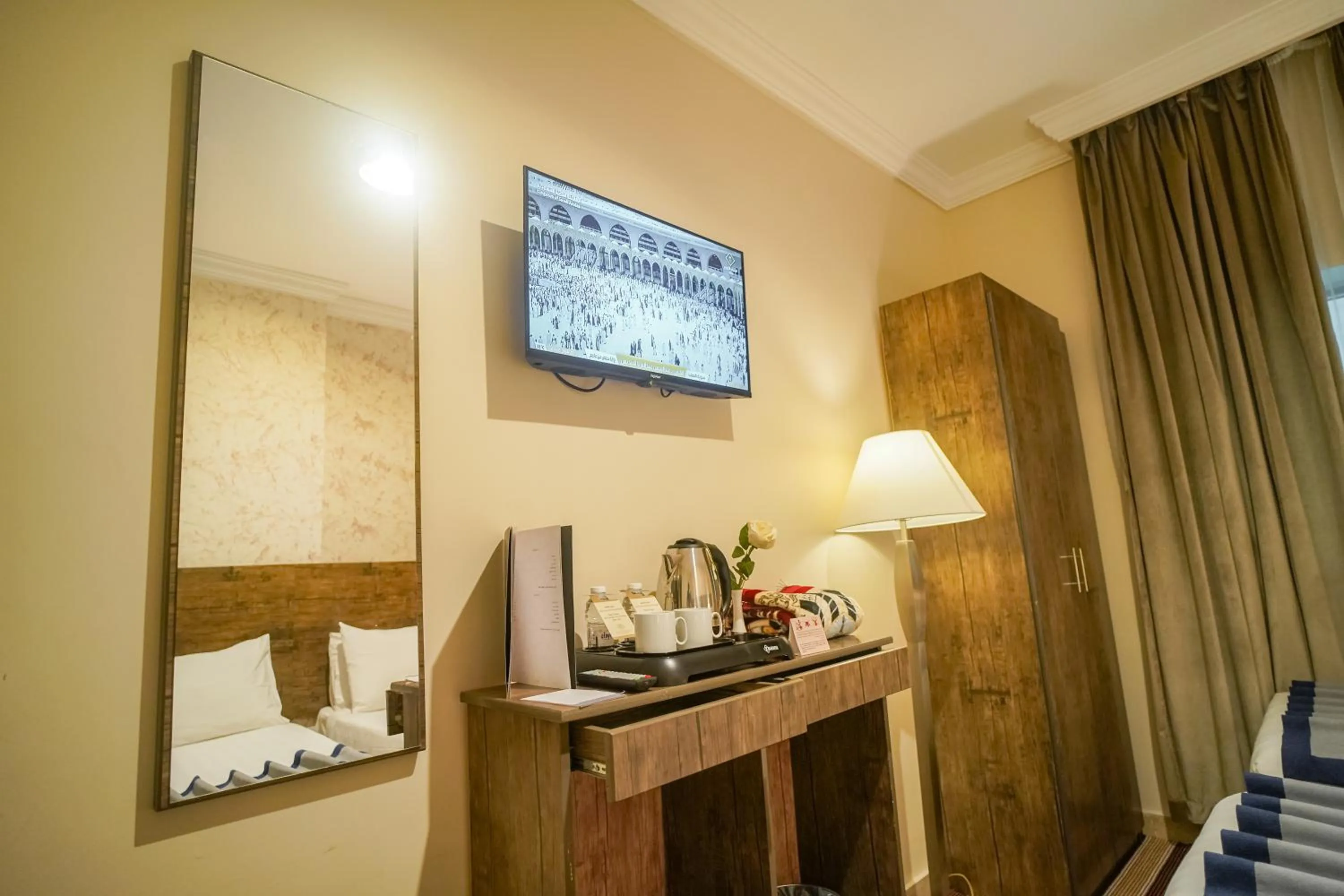 TV and multimedia in Emaar Al Khalil