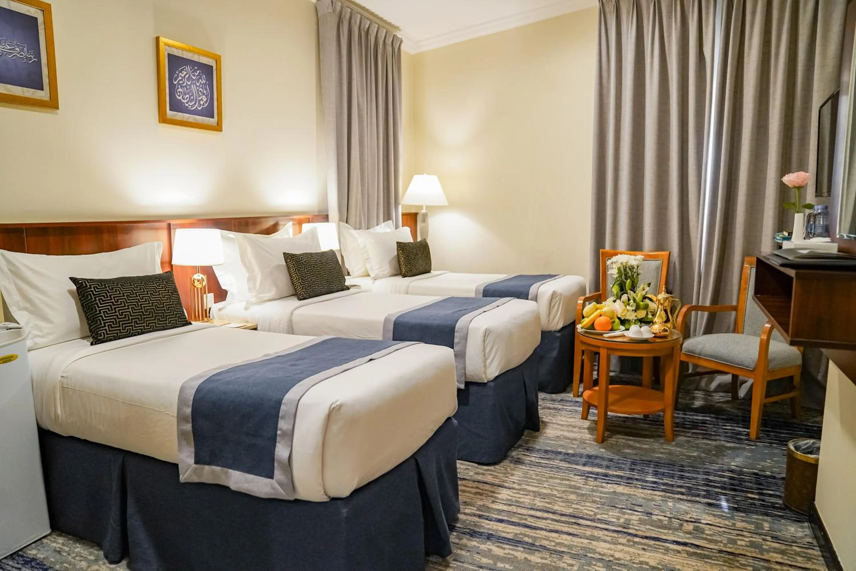 Bedroom, Bed in Emaar Al Khalil