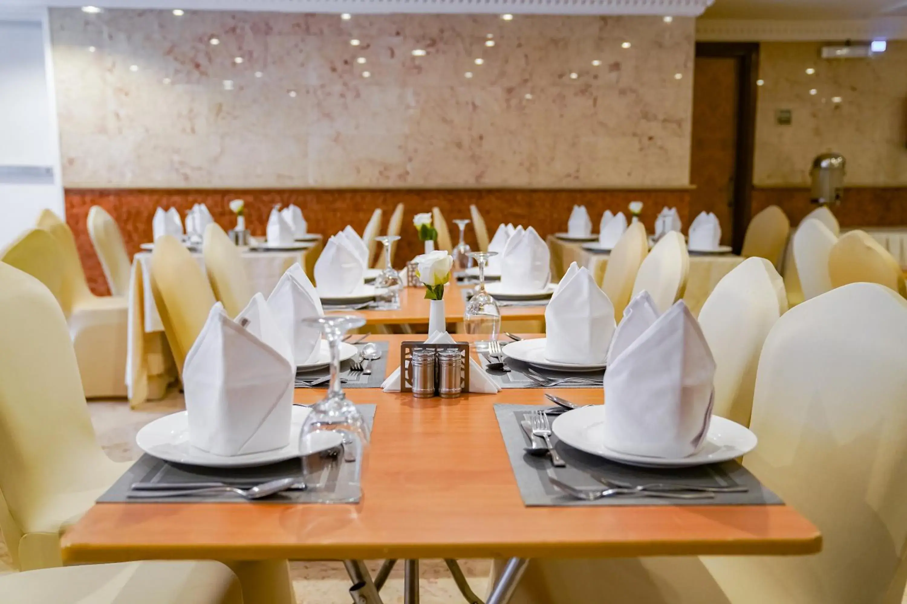 Restaurant/places to eat in Emaar Al Khalil Restaurant/places to eat in Emaar Al Khalil
