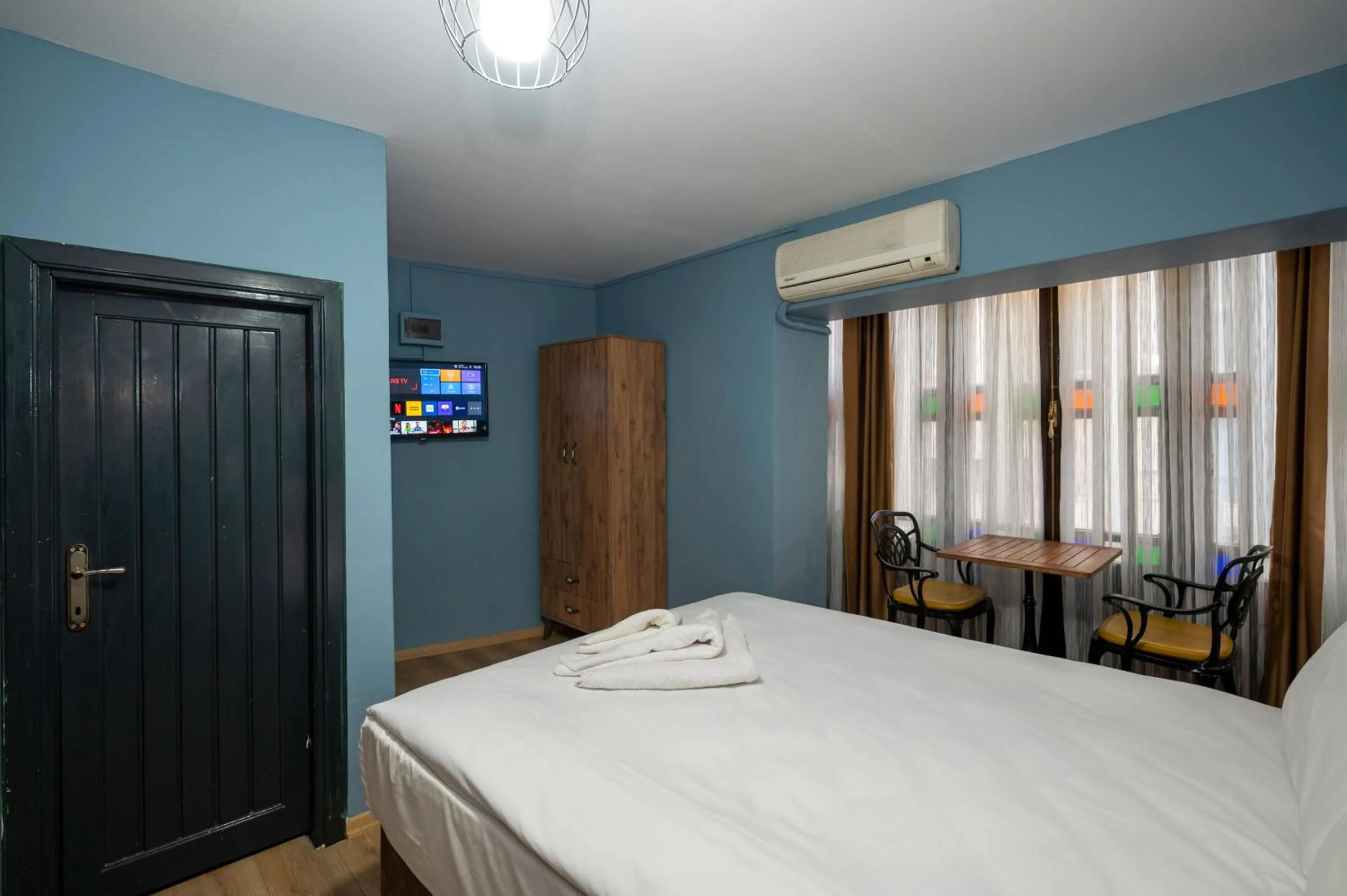 Bedroom, Bed in Taksim Antique Hotel