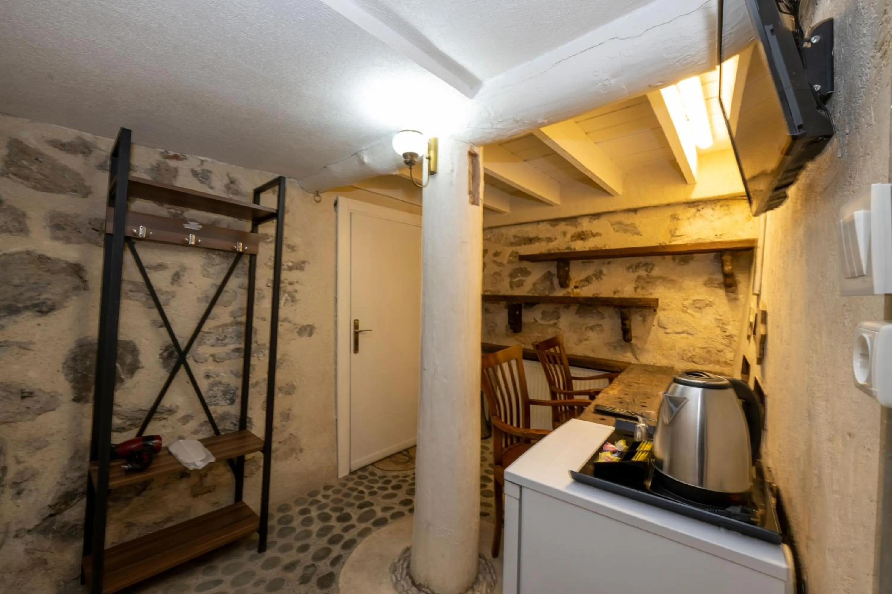 TV and multimedia in Taksim Antique Hotel