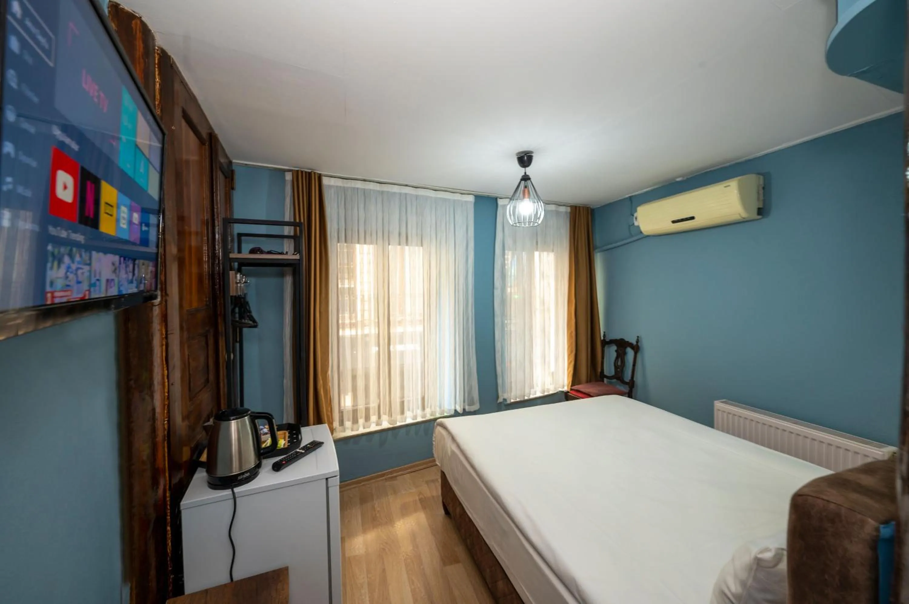 Bedroom, Bed in Taksim Antique Hotel