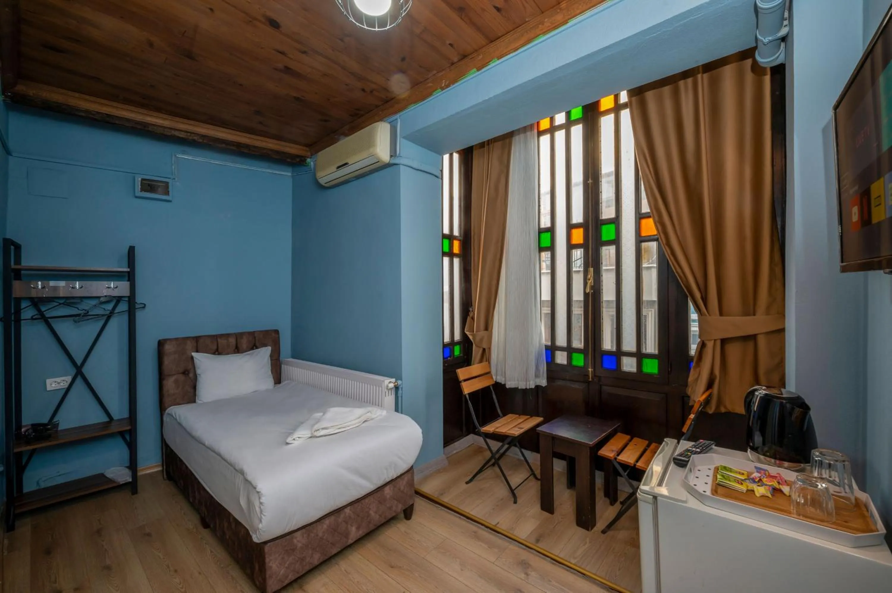 Bed in Taksim Antique Hotel