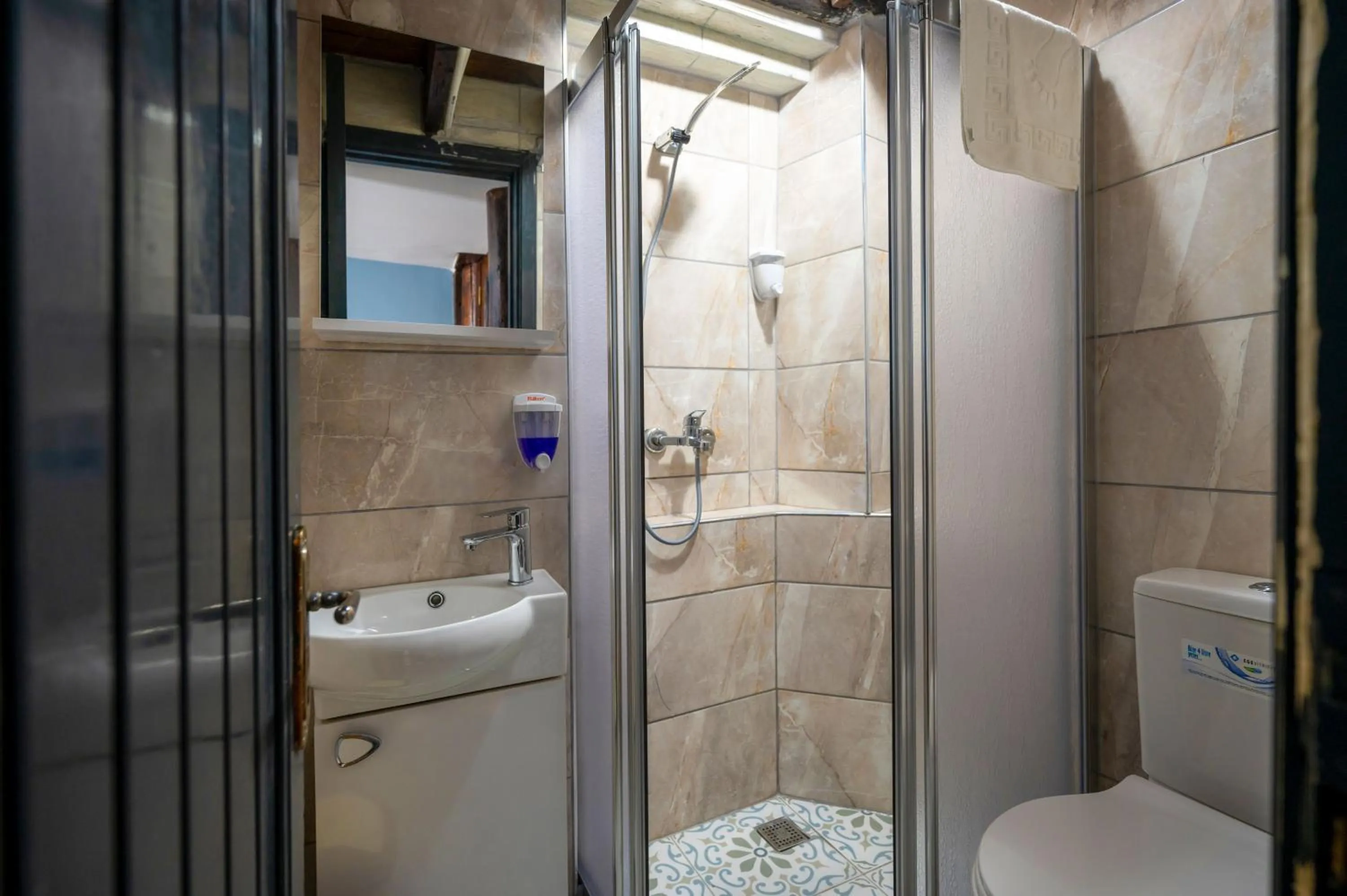 Shower in Taksim Antique Hotel