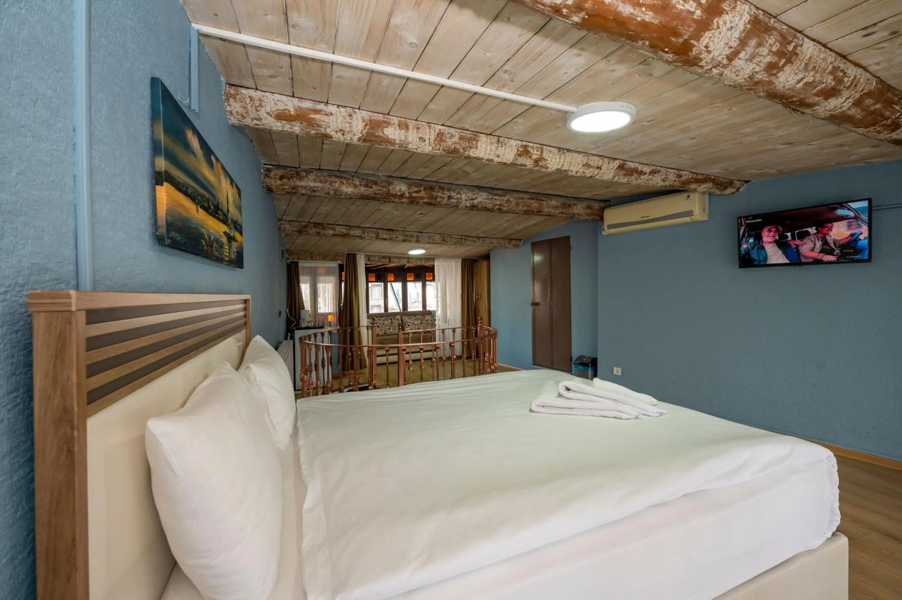 Bed in Taksim Antique Hotel