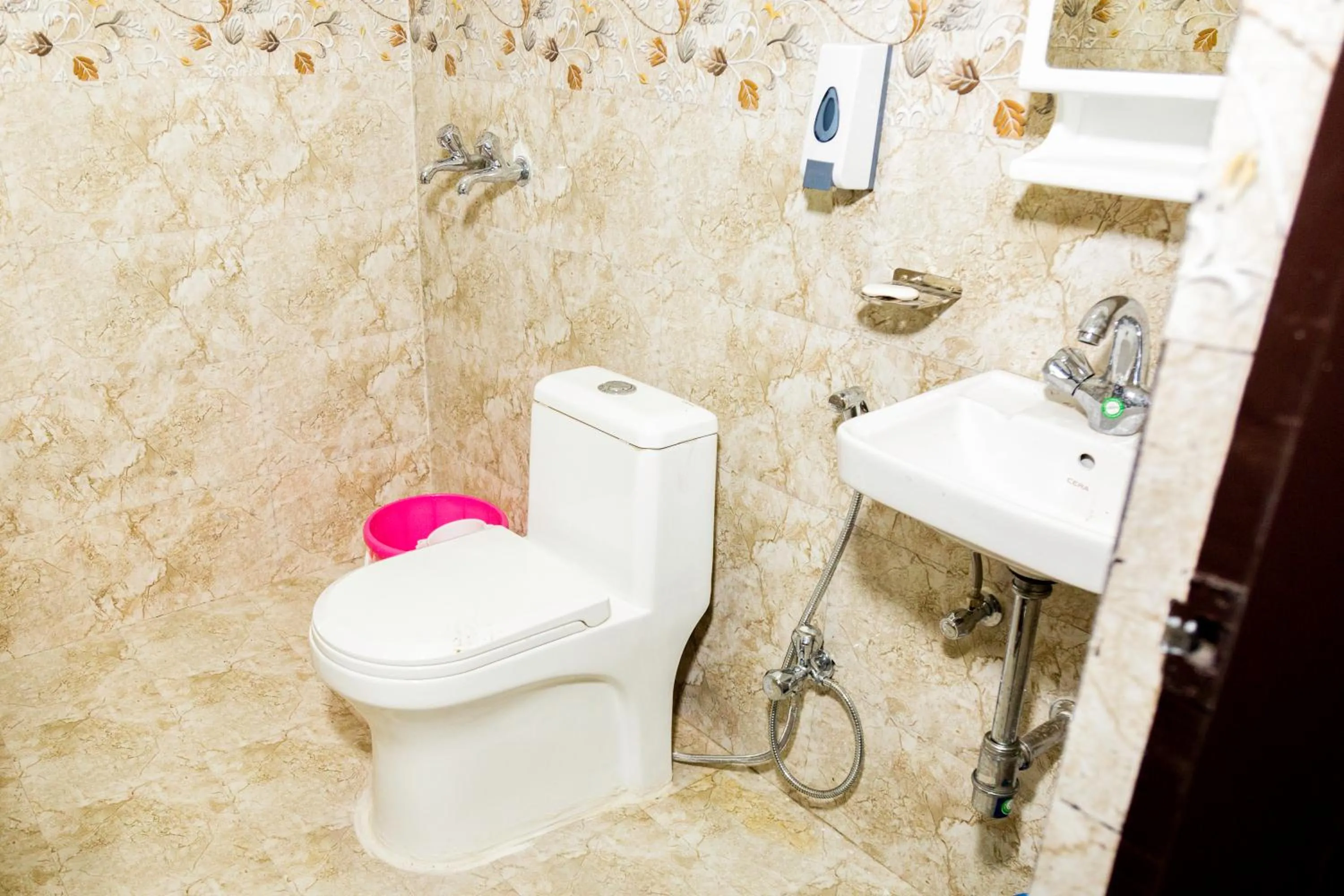 Bathroom in Jagdambey Hotel