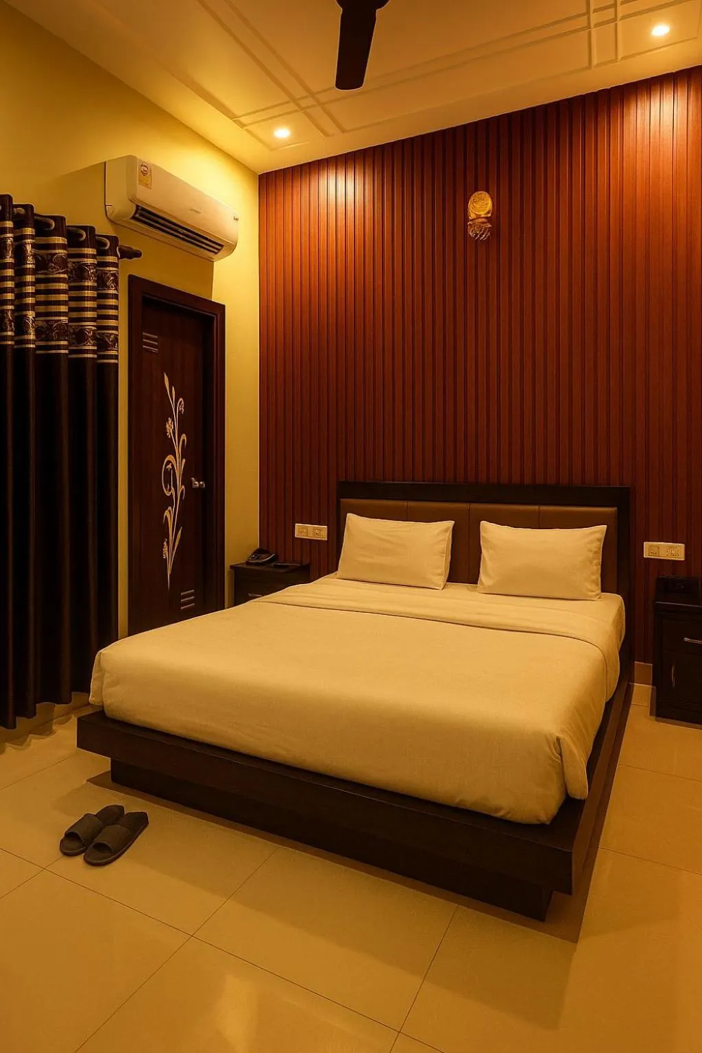 Bed in Jagdambey Hotel