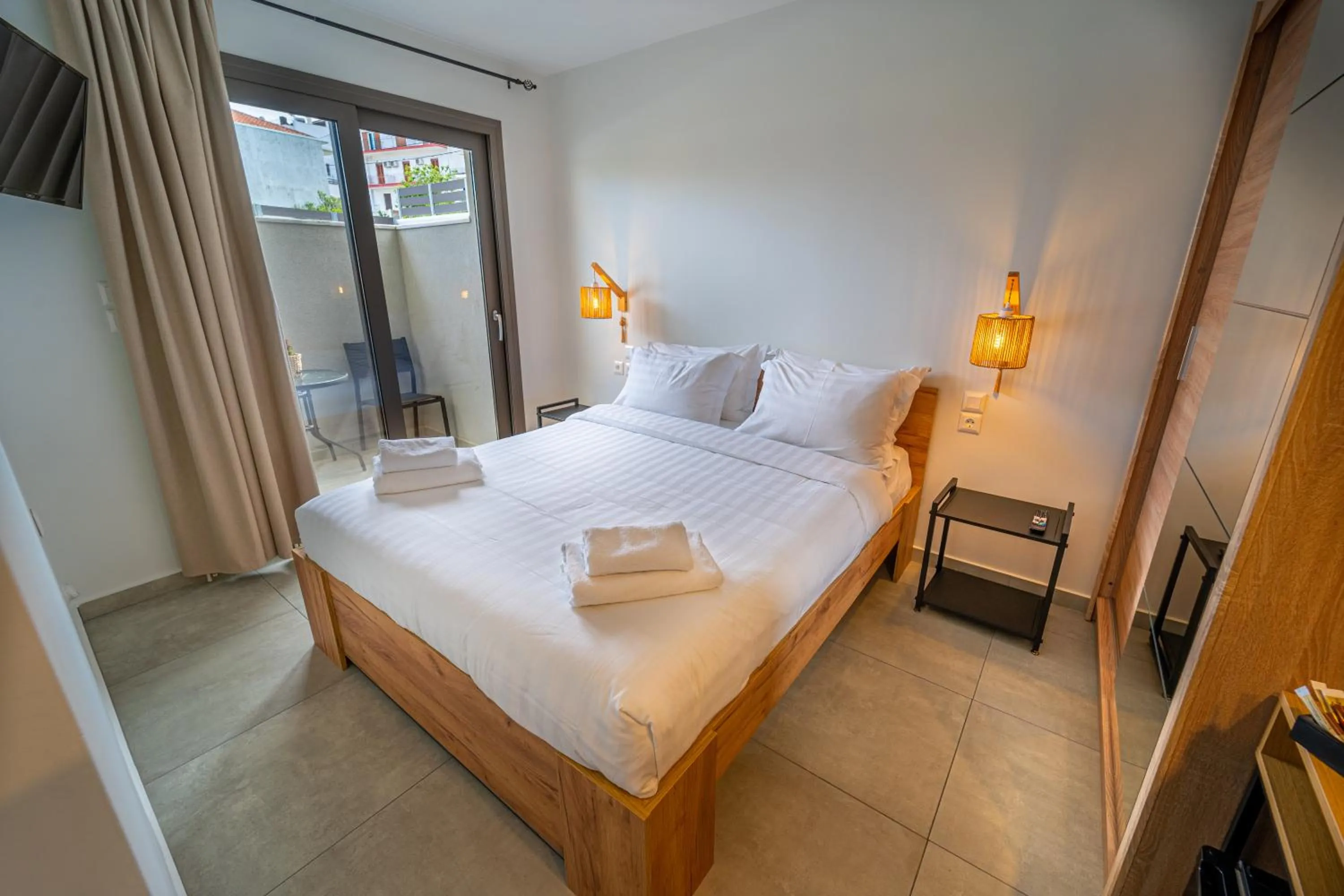 Bed in Niso Skiathos