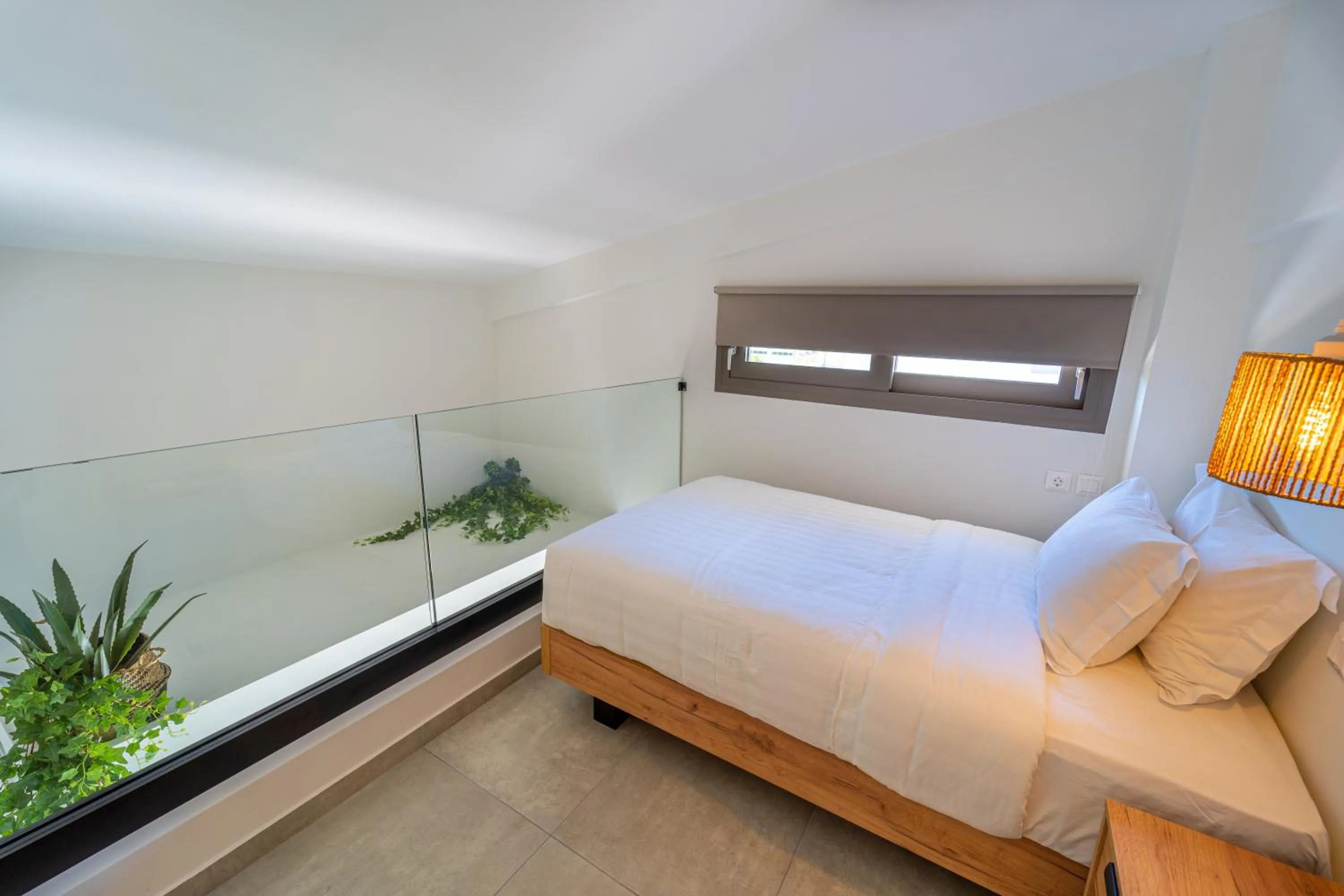 Bed in Niso Skiathos