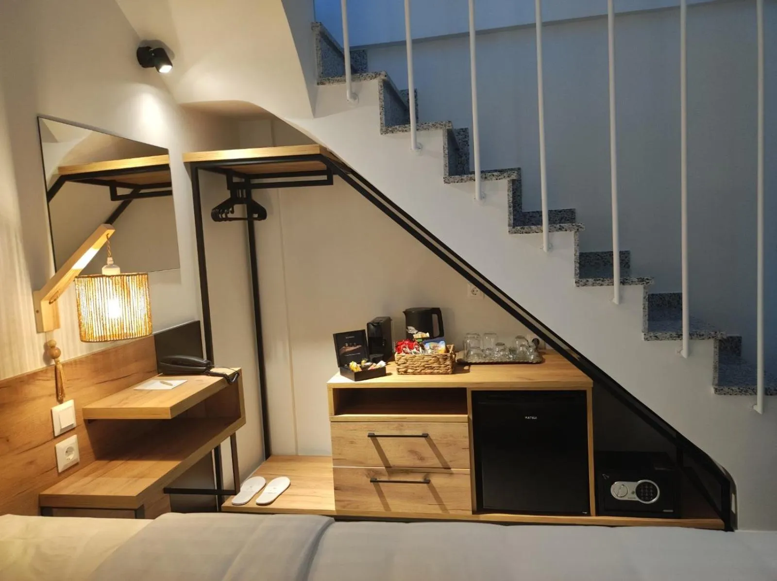 Bed in Niso Skiathos