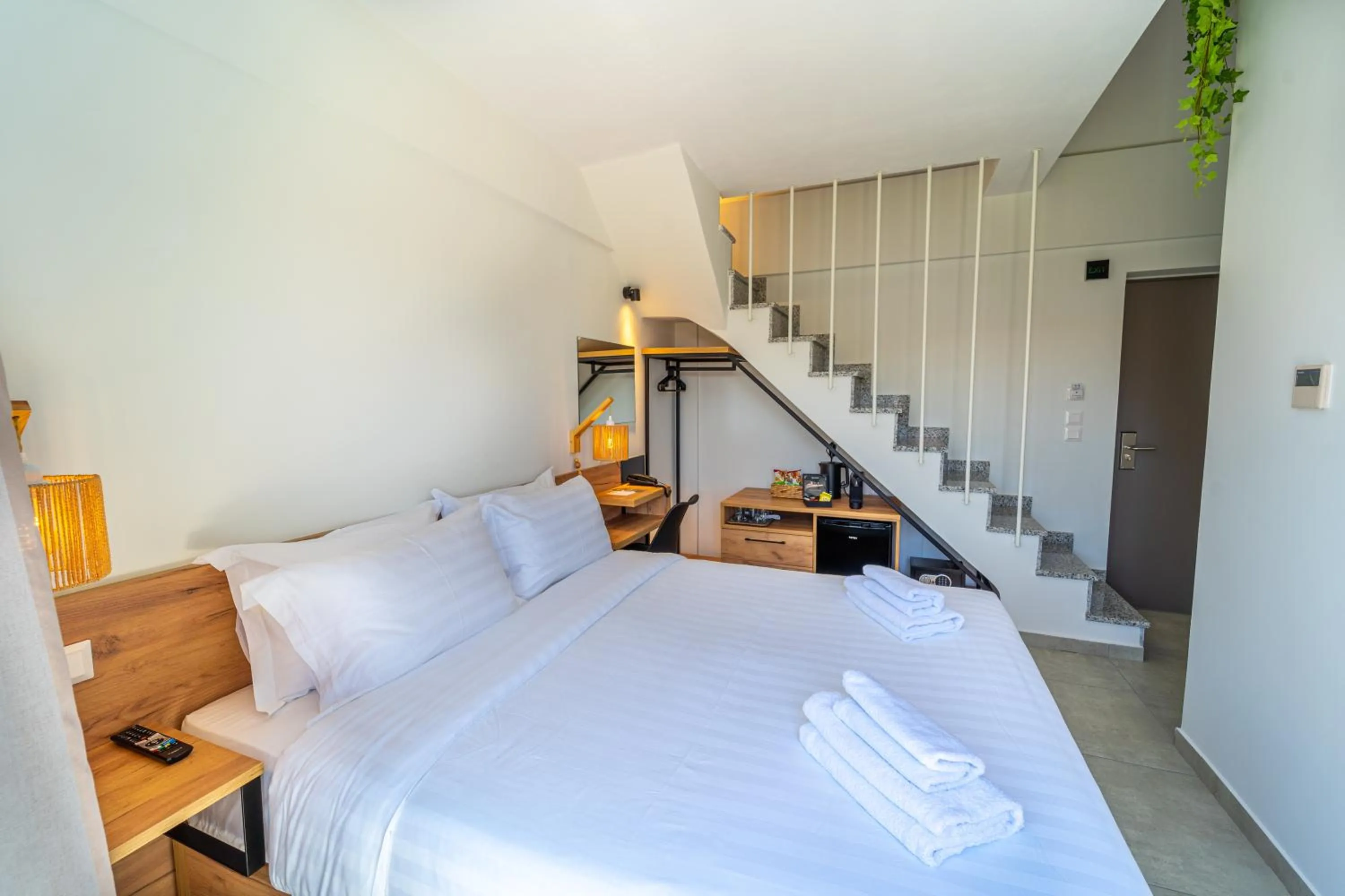 Bed in Niso Skiathos