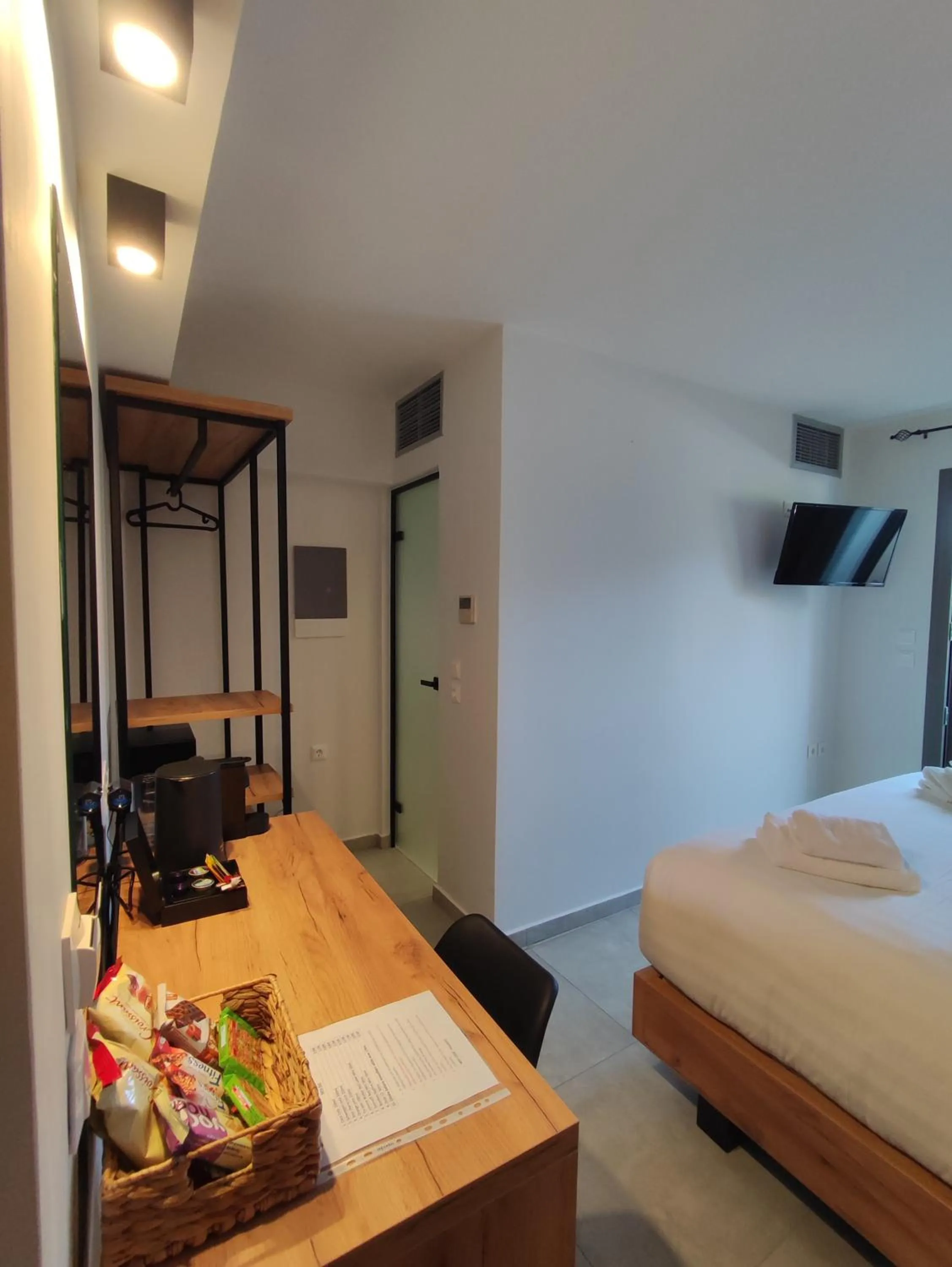 Bed in Niso Skiathos