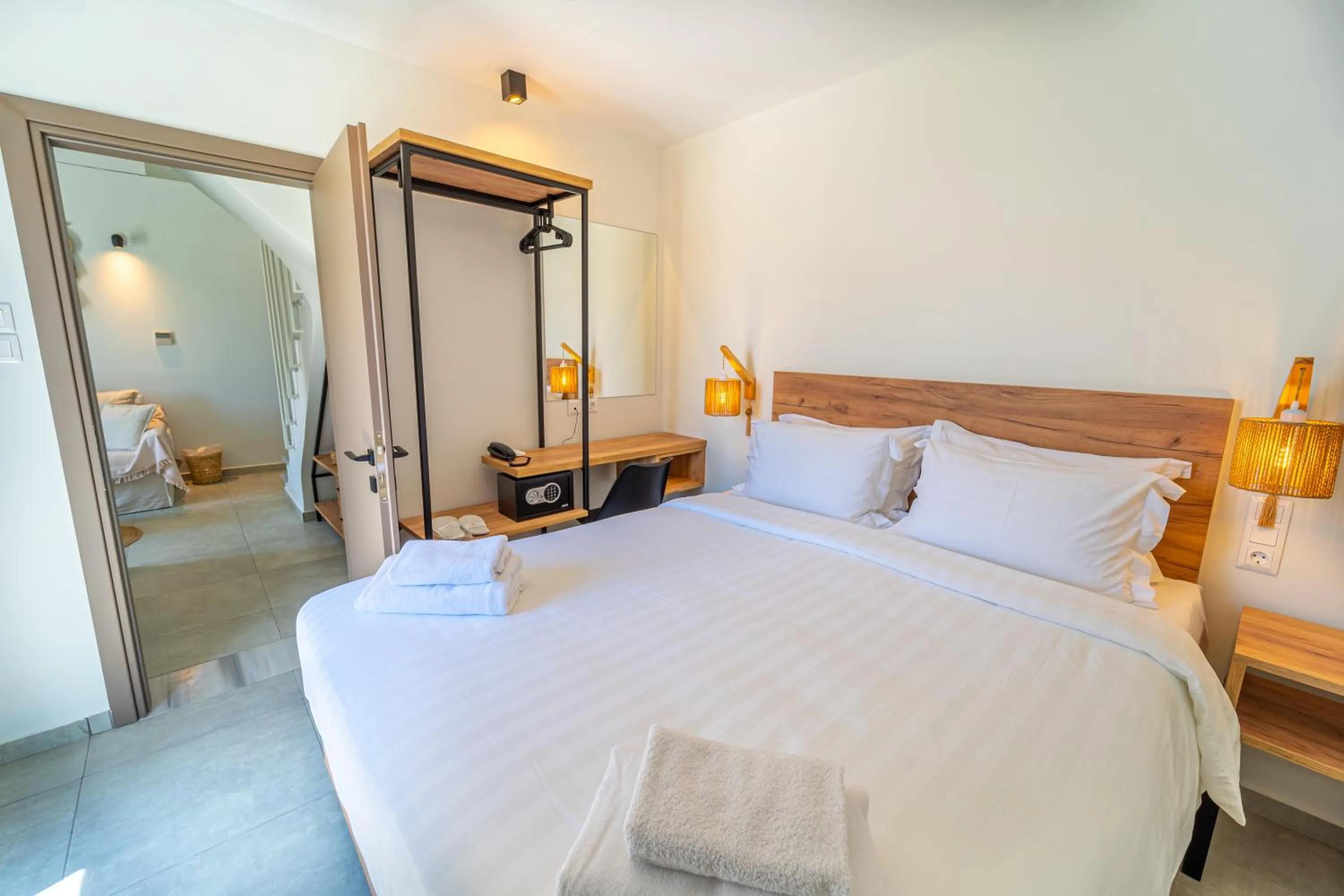 Bed in Niso Skiathos