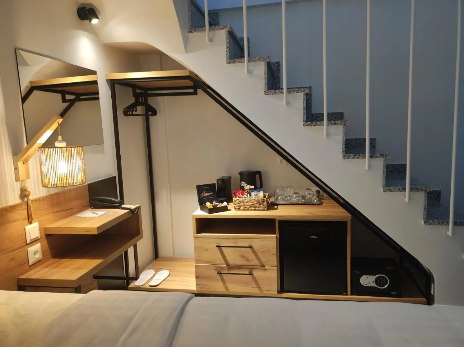 Bed in Niso Skiathos