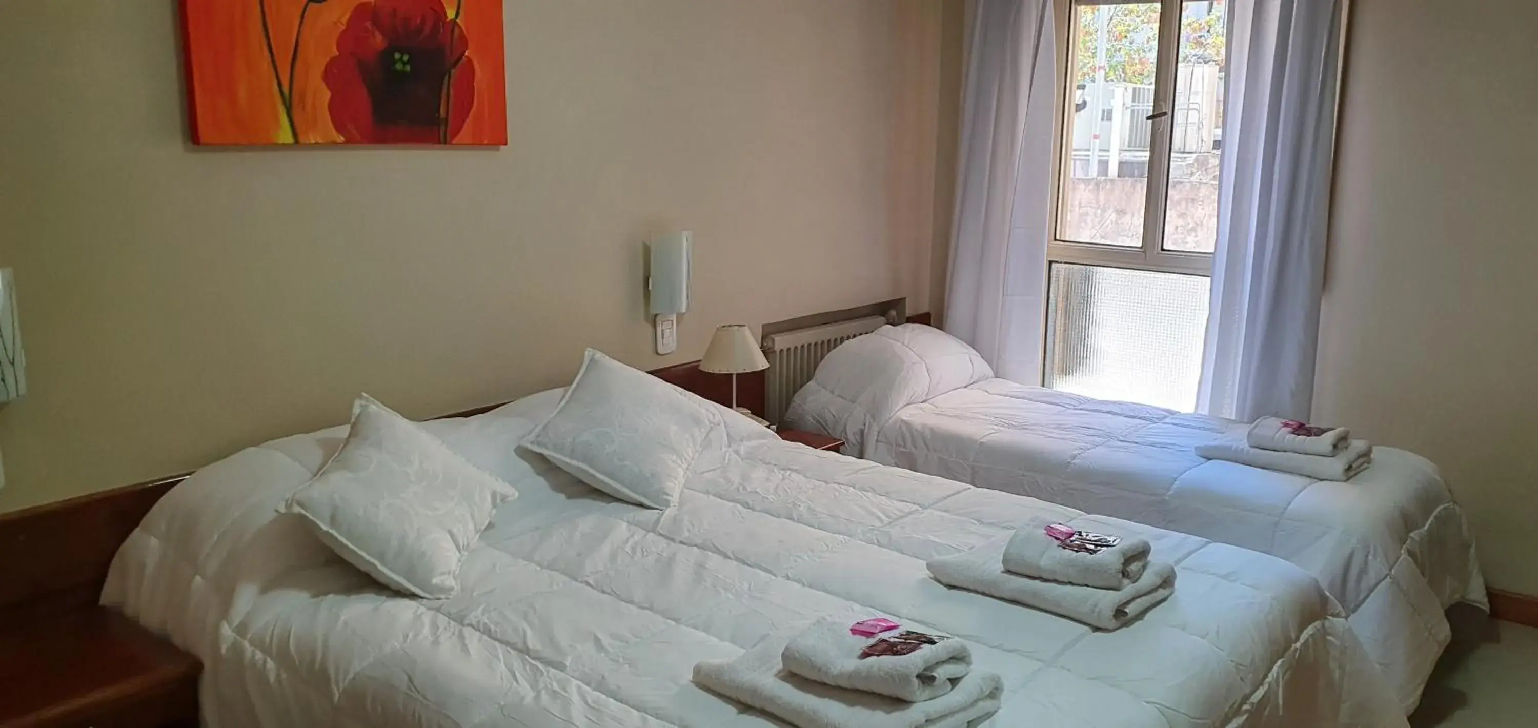 Standard Triple Room in Hotel AATRAC Buenos Aires Standard Triple Room in Hotel AATRAC Buenos Aires