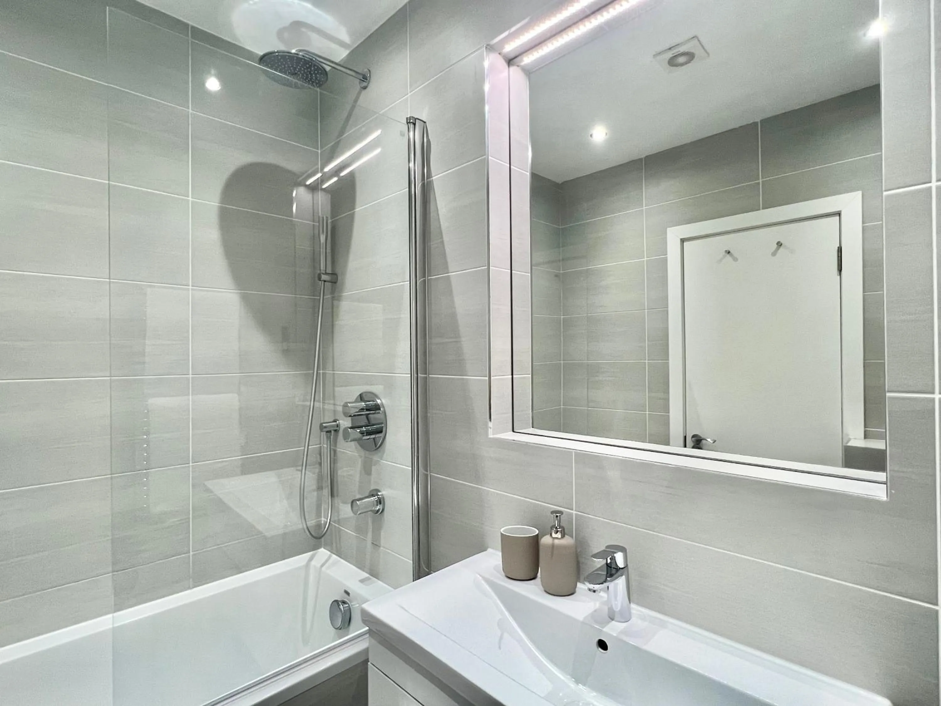 2 Bedroom Apartment in South Hampstead