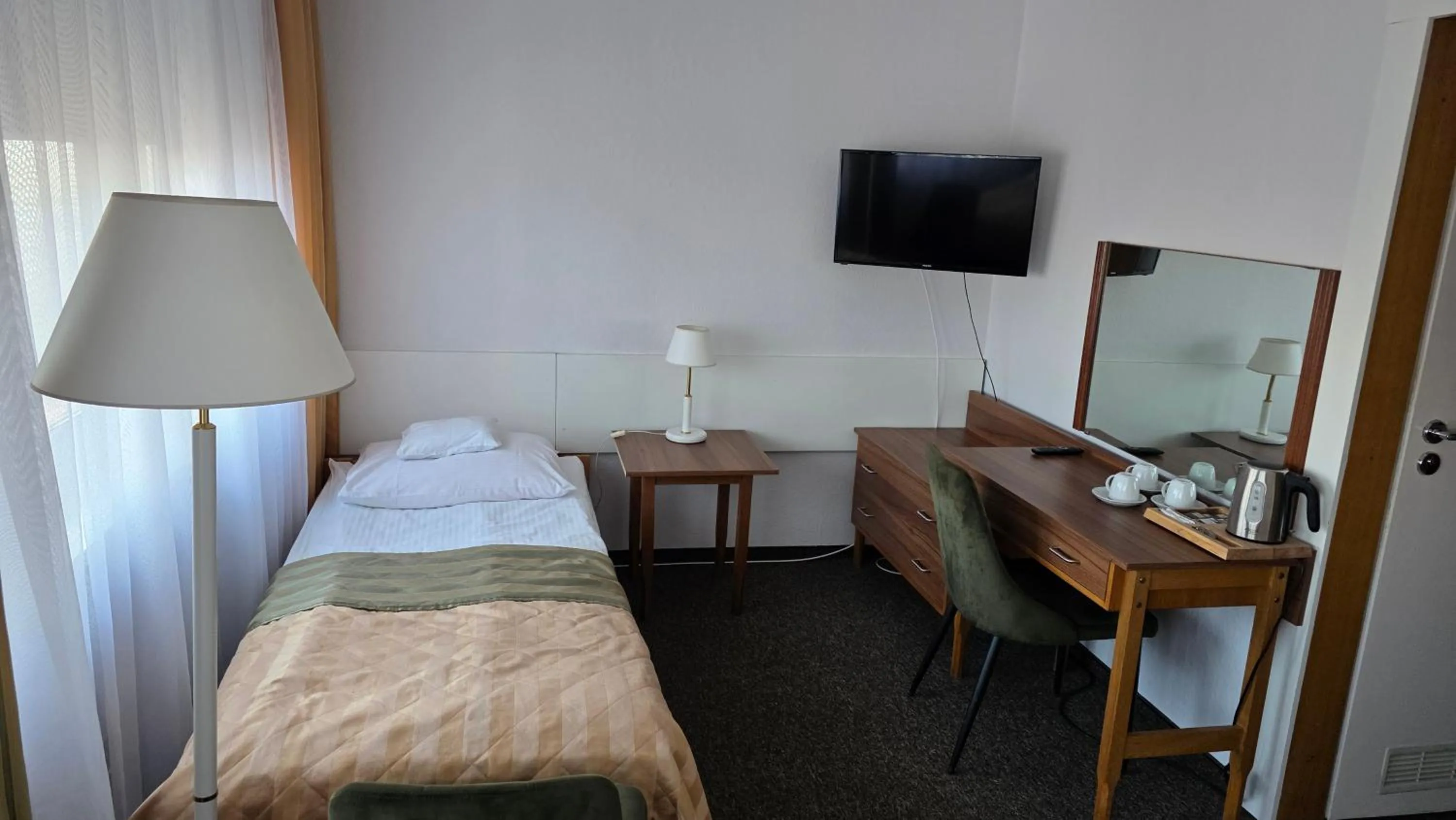 Bed in Hotel Gromada Pila