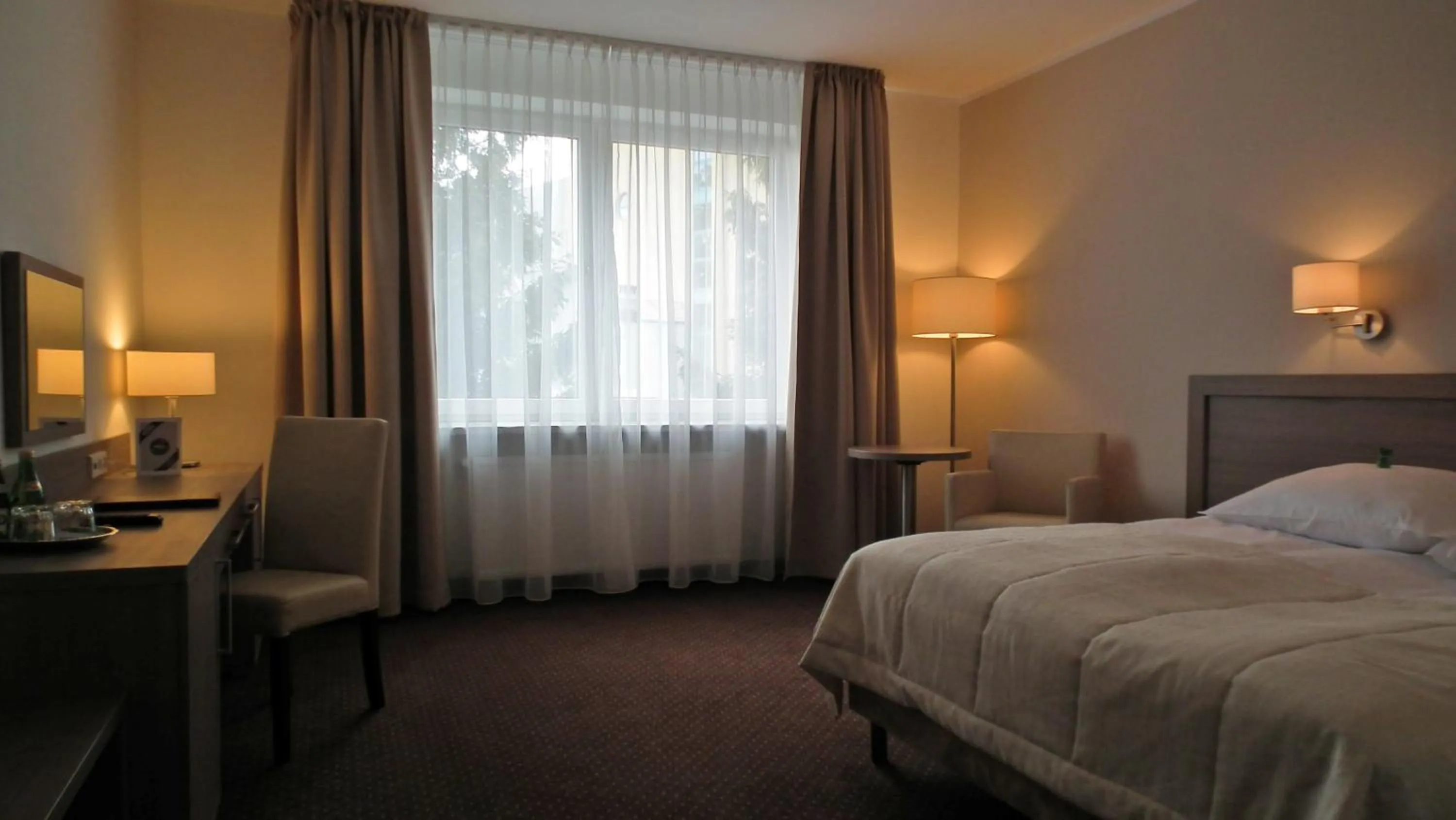 Bedroom, Bed in Hotel Gromada Arka Lux