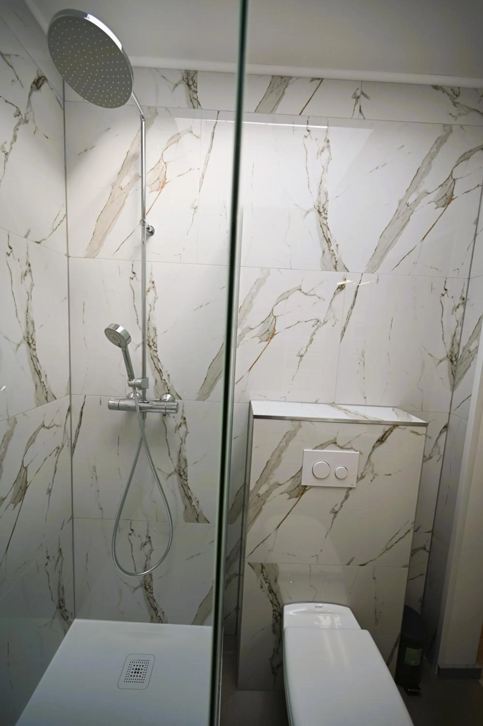 Shower in Cesar Palace