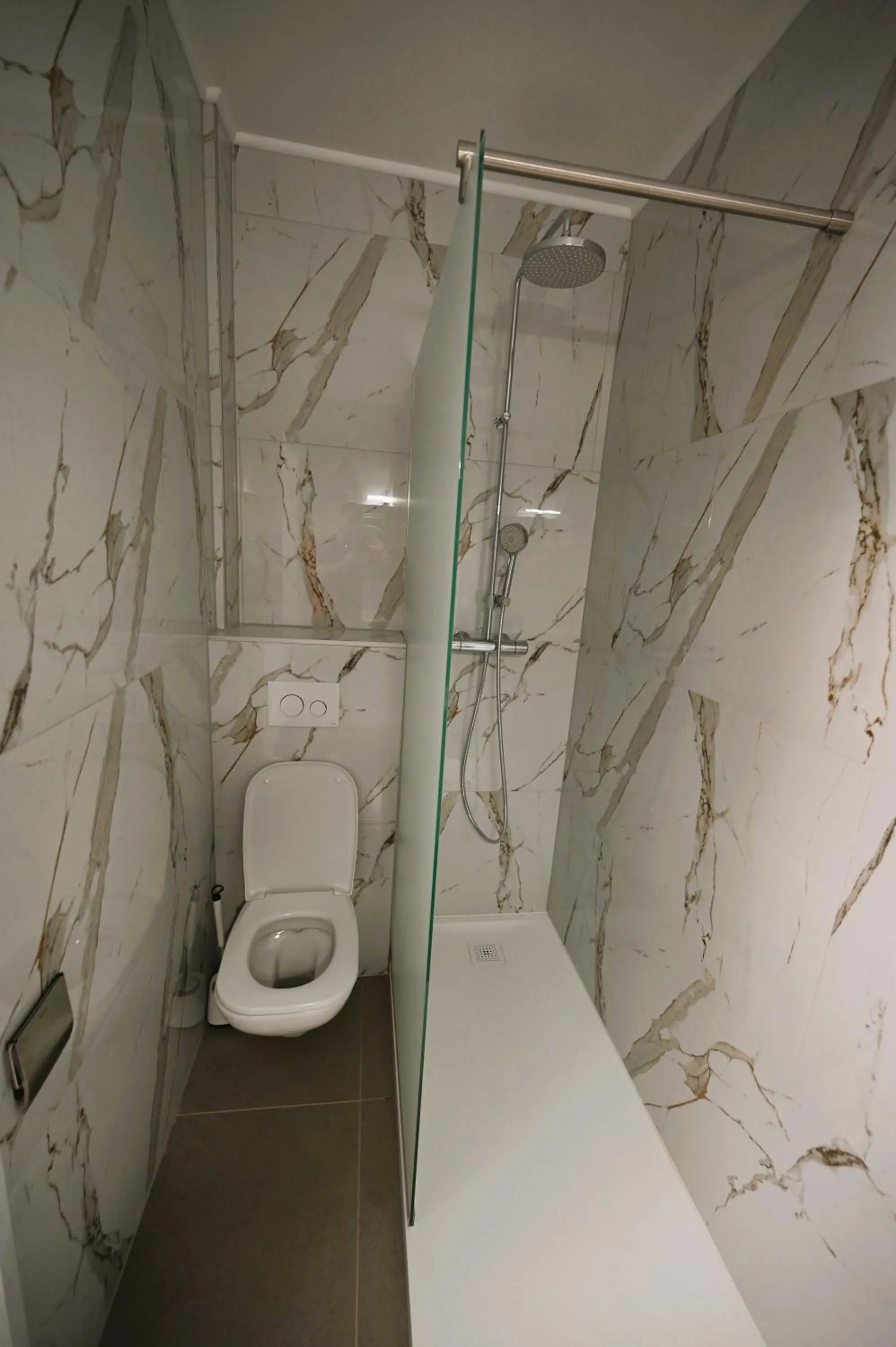 Shower in Cesar Palace