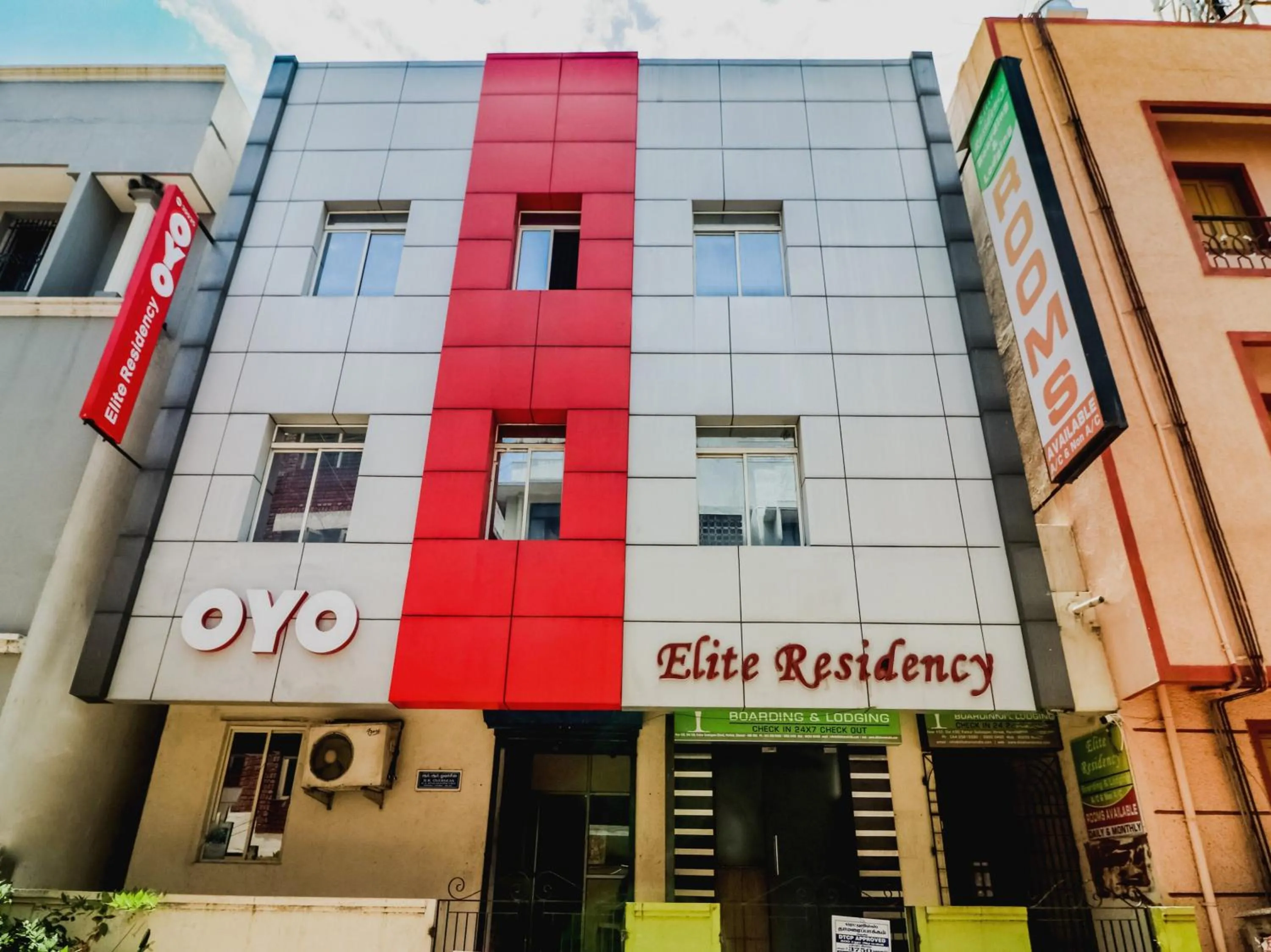 Facade/entrance in Hotel O Elite Residency