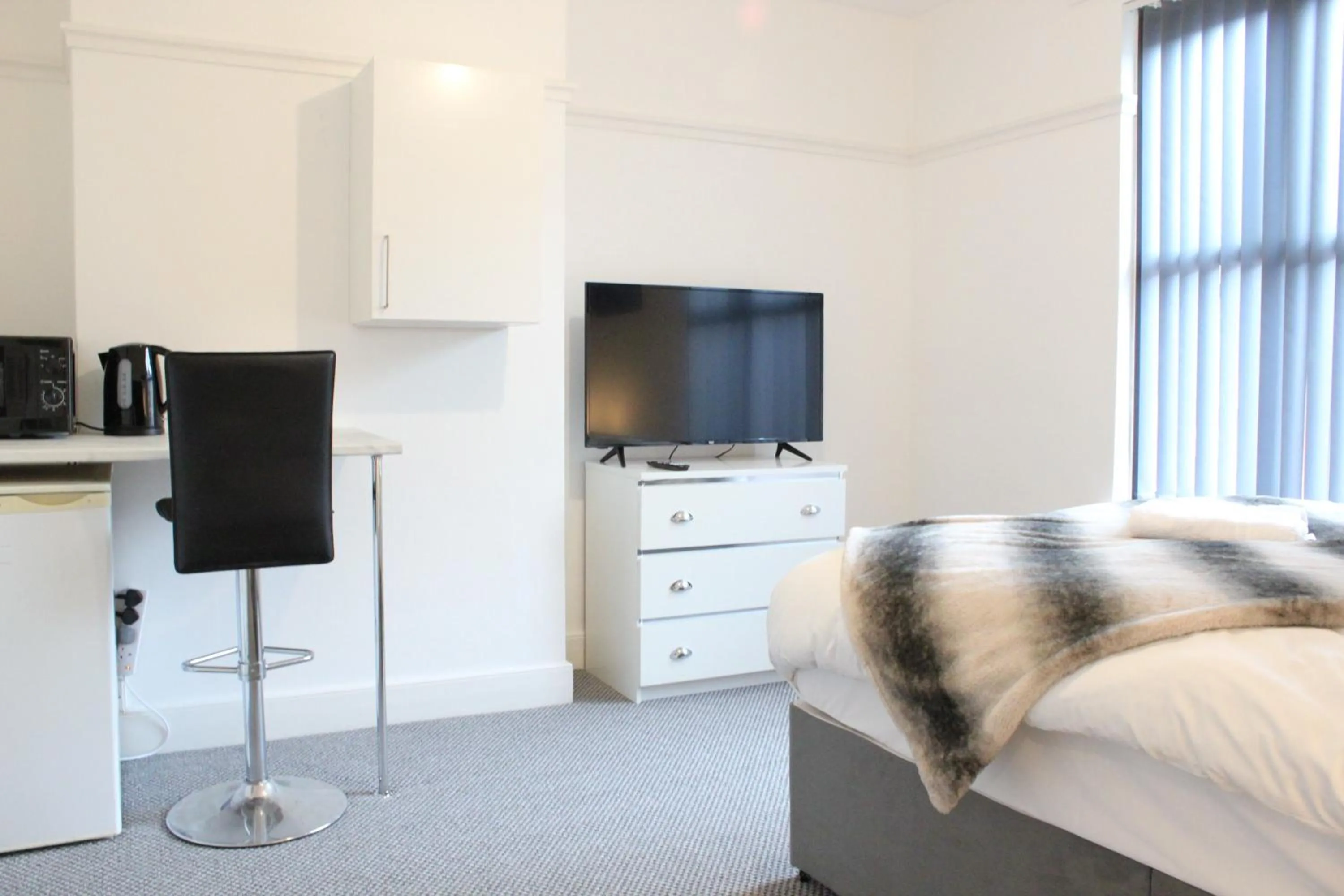 TV and multimedia, Bed in St Peter's Shared House