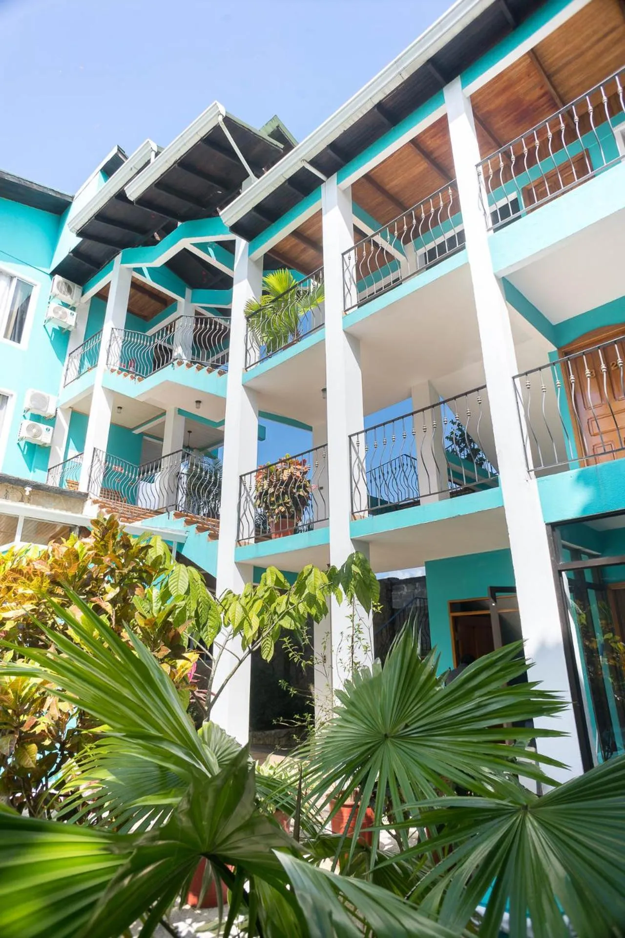 The Blue Suites & Spa