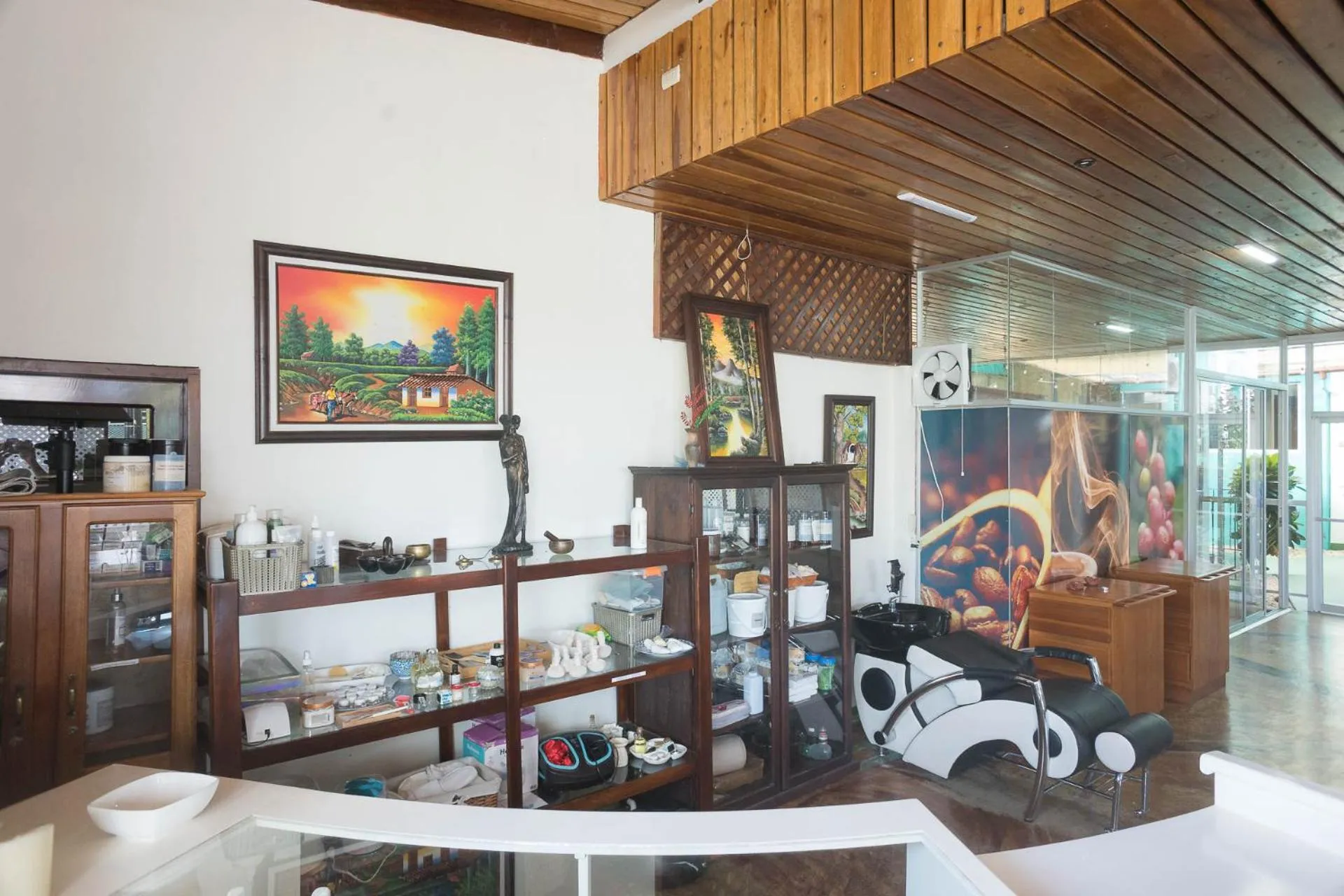 The Blue Suites & Spa