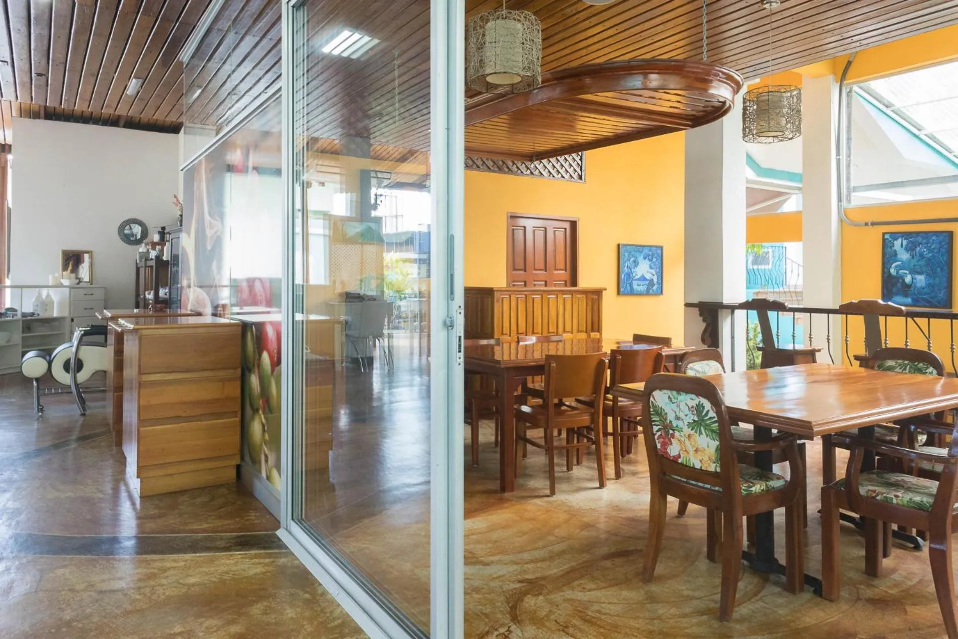 Dining area in The Blue Suites & Spa